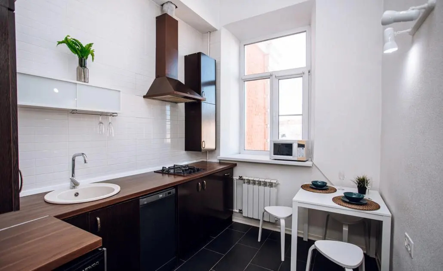 Tolstoy Apart Тургеневская 74