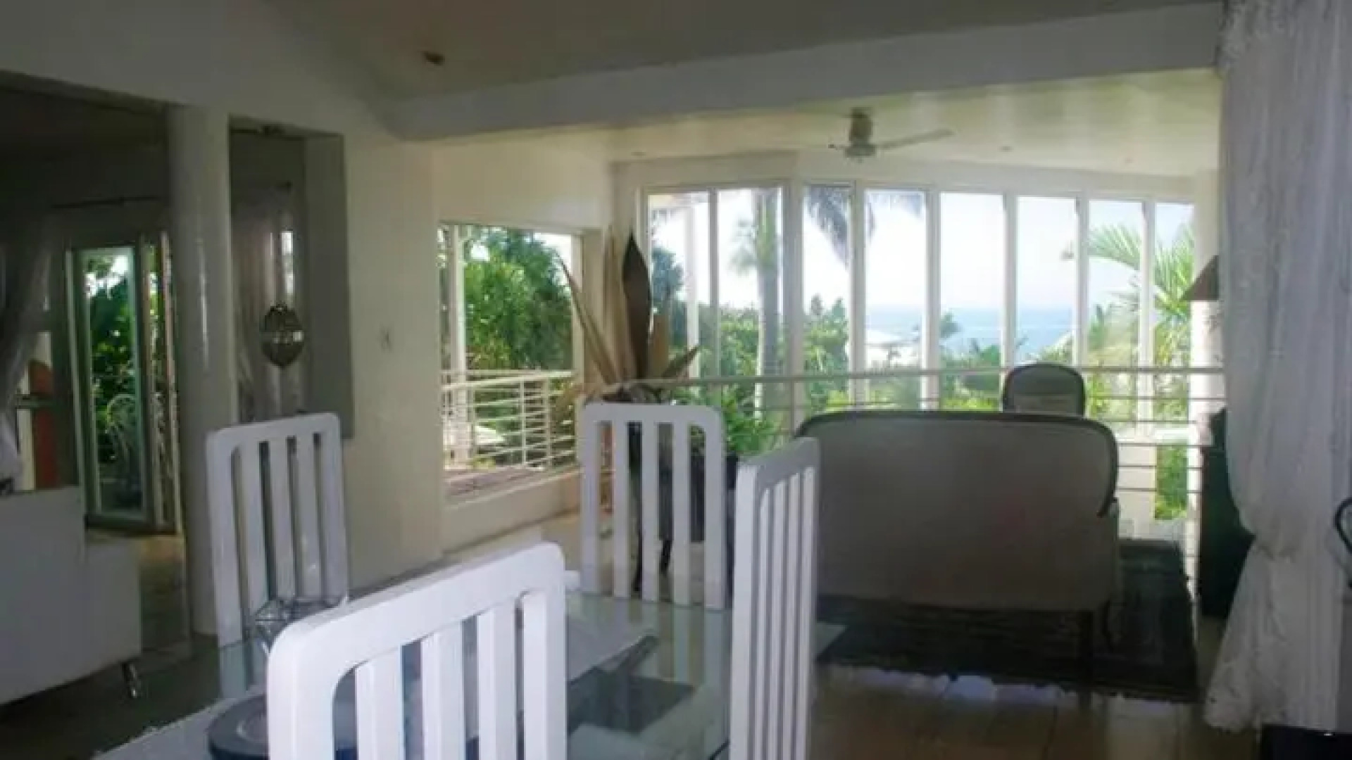 Thoko-Zani Beach House