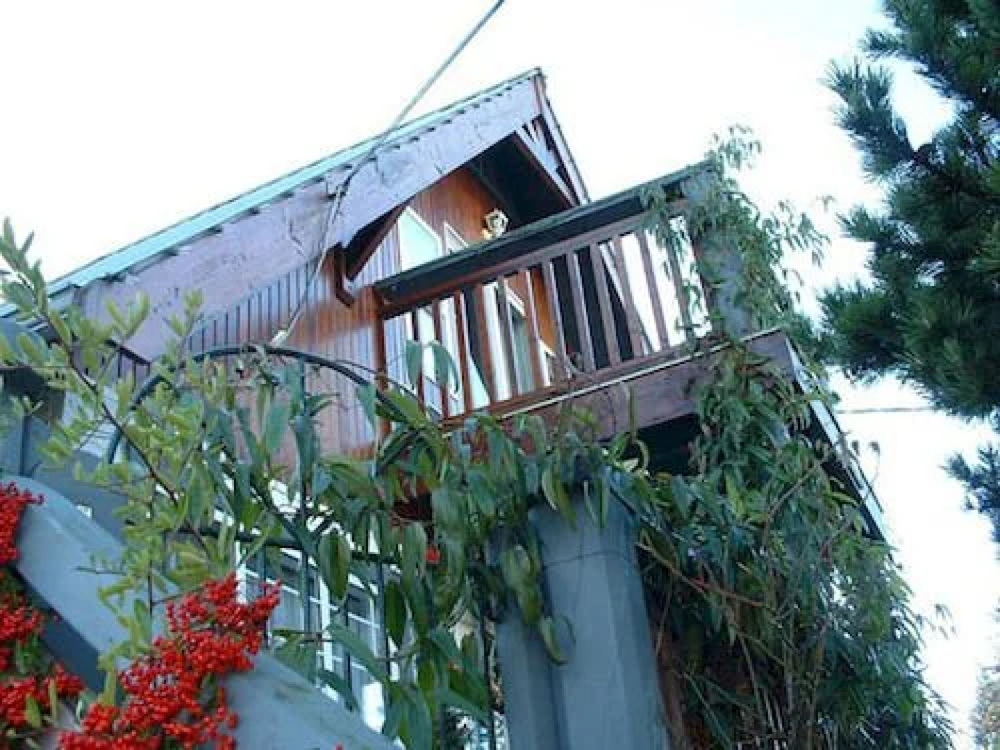 The Pine and Picket Bed & Breakfast