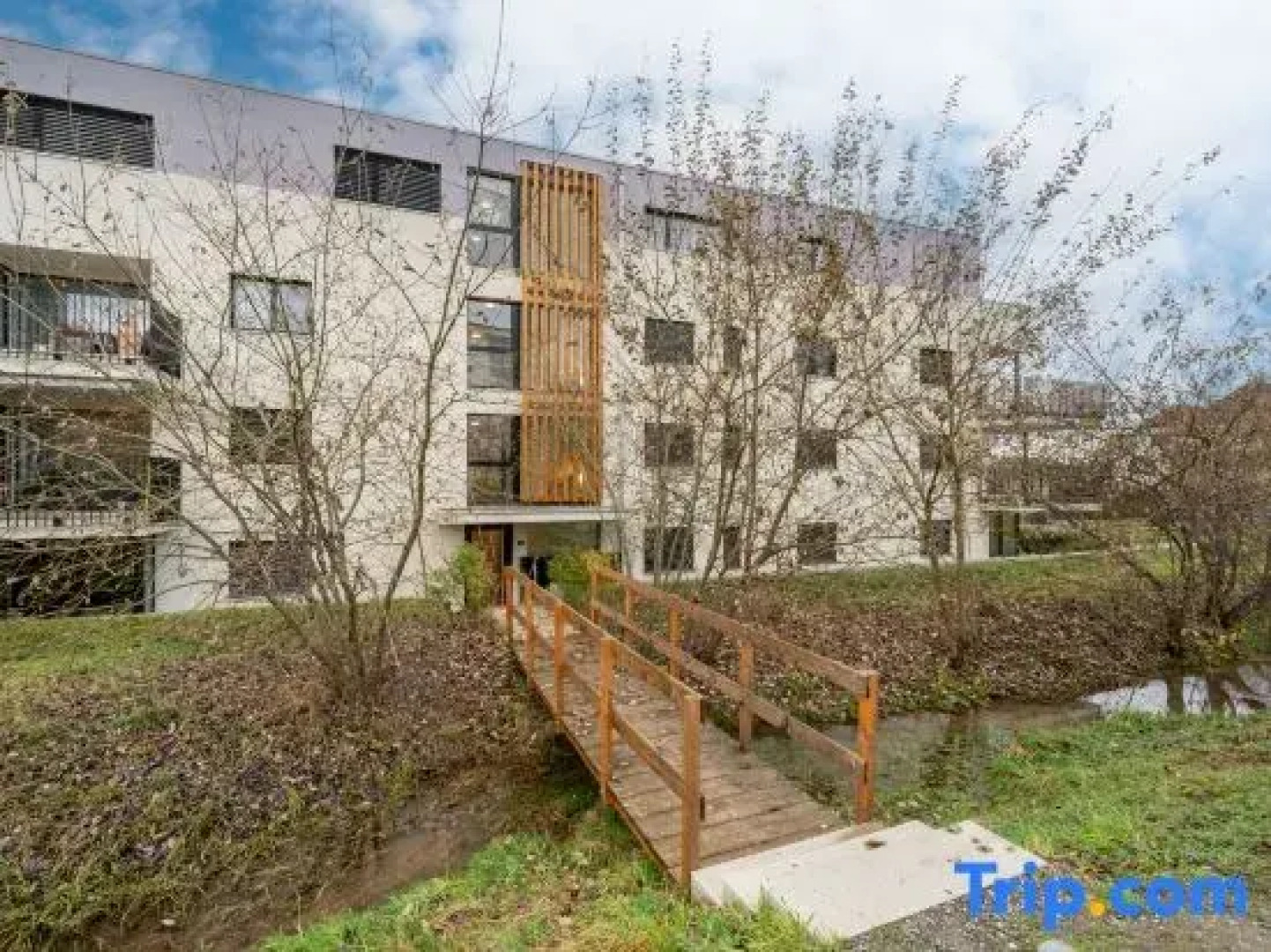 Swiss Living | High-Tech Kitchen, 1G WiFi, Balcony