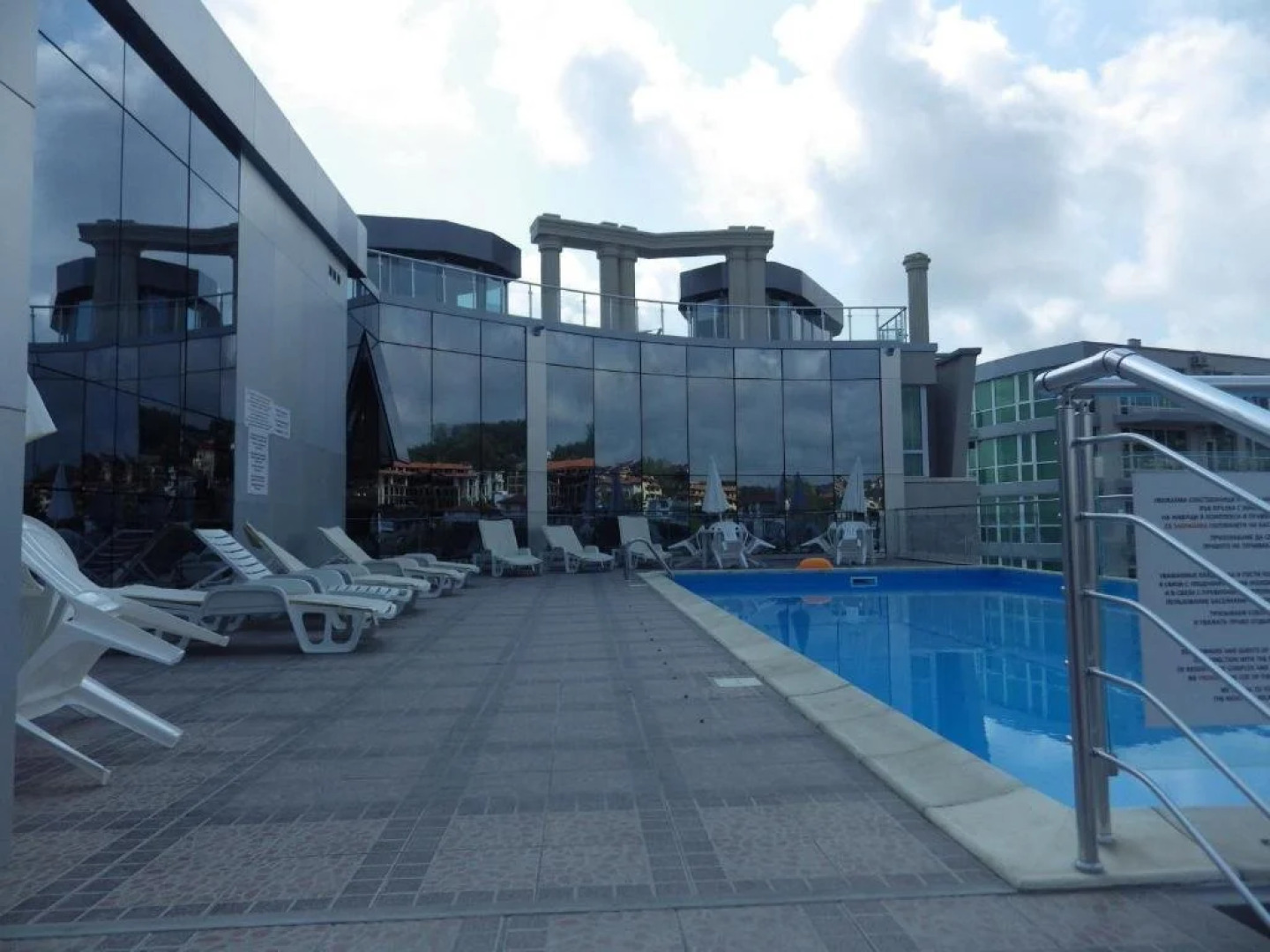 Silver Beach Apart Complex