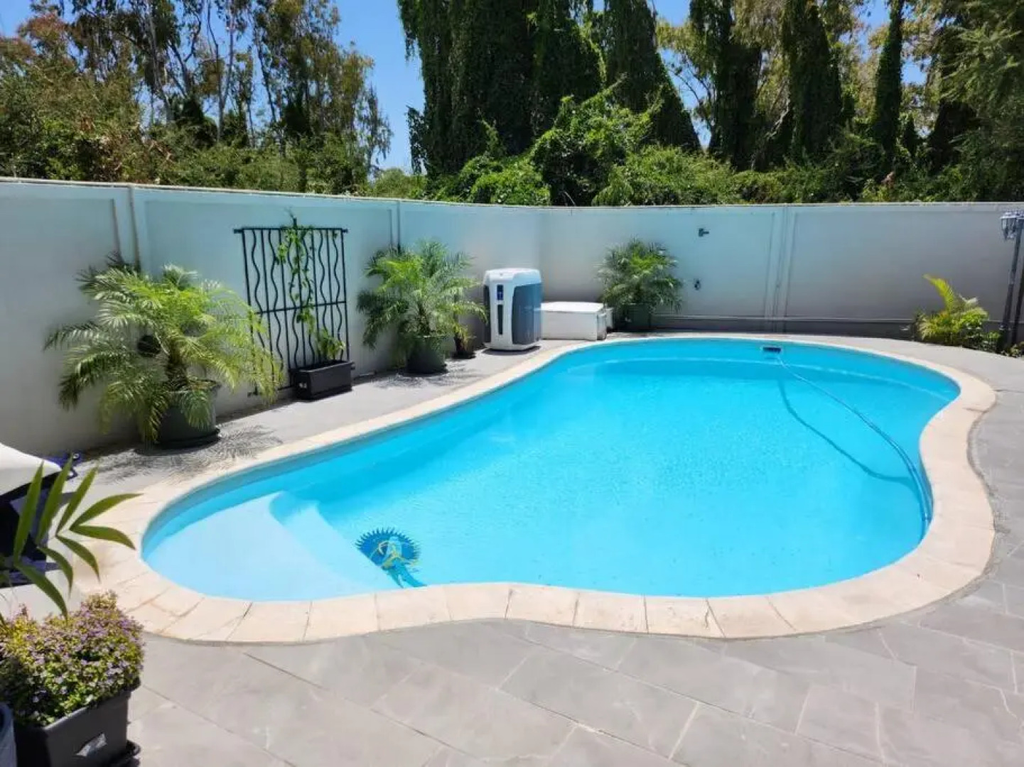 luxury cheerful 4 bedrooms villa in Calodyne