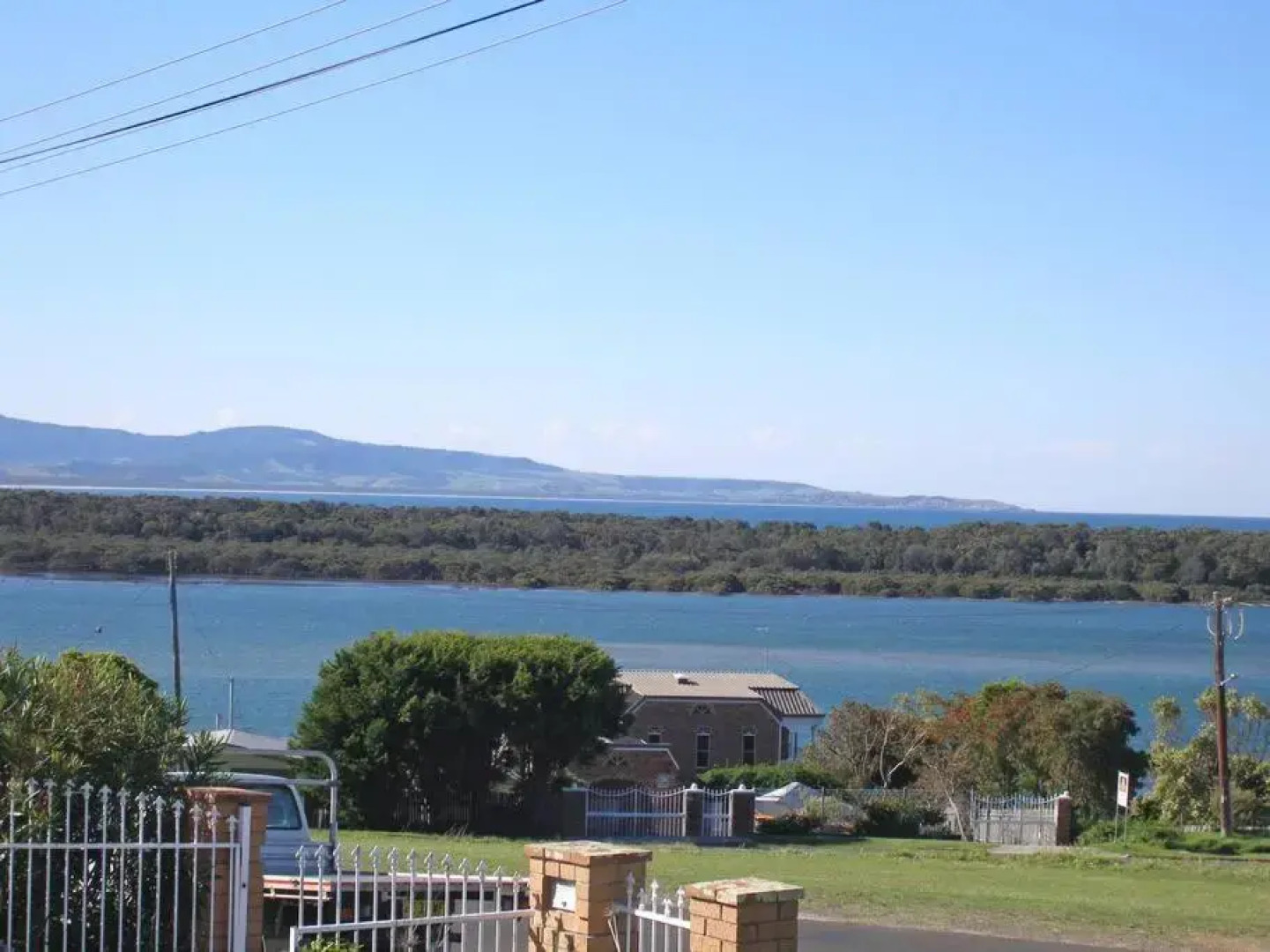 ORSO1O - Water View House