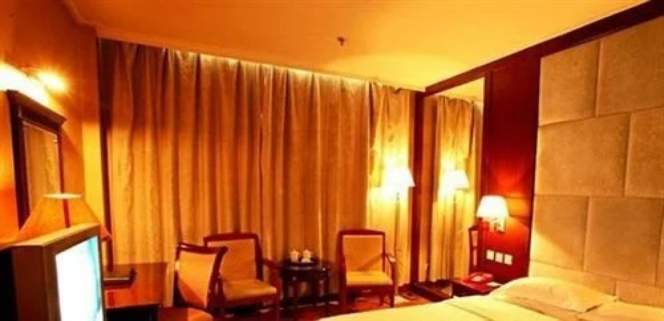 Akesu International Hotel