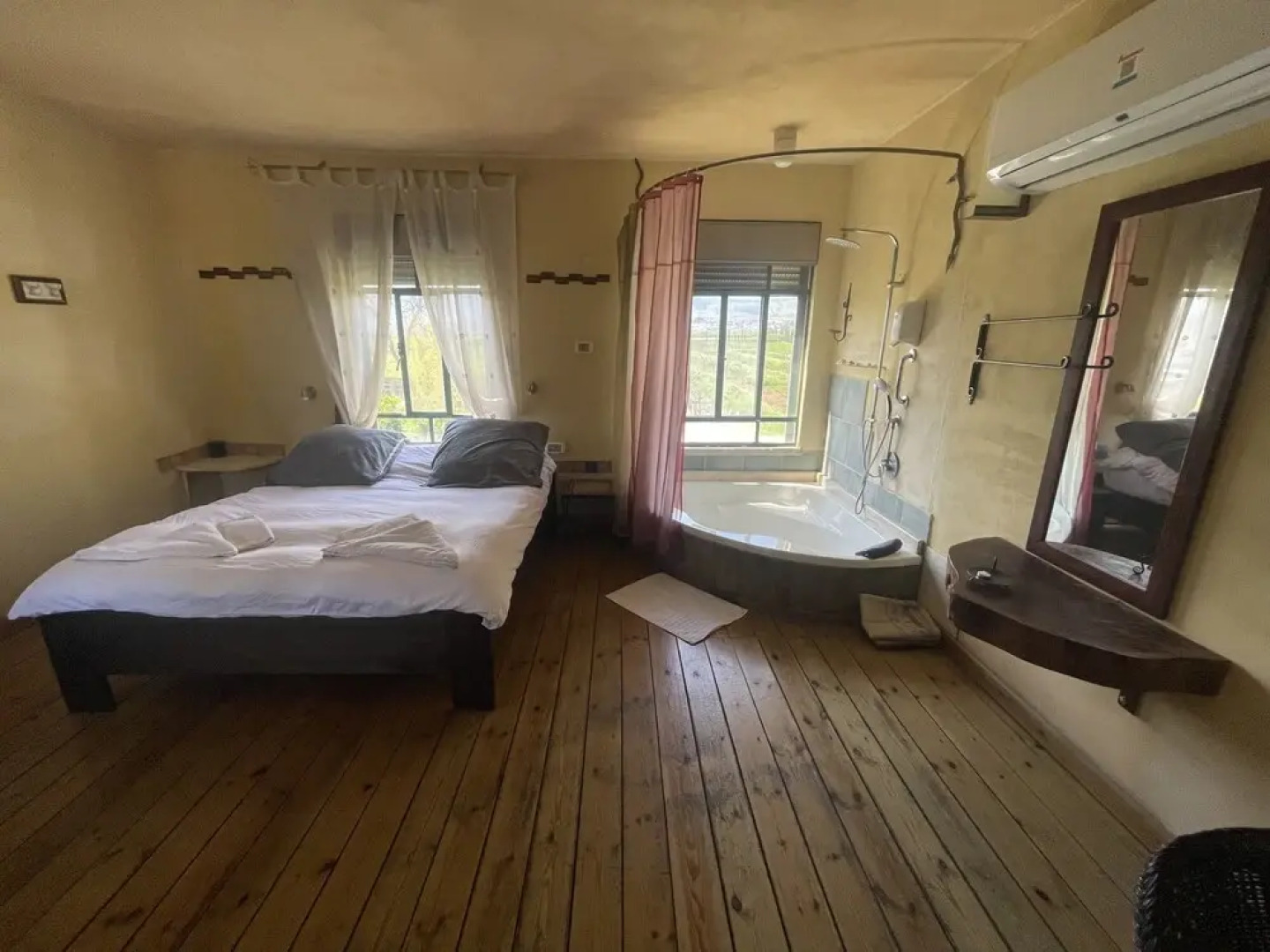 Gross nofesh and spa in Beit Hilel