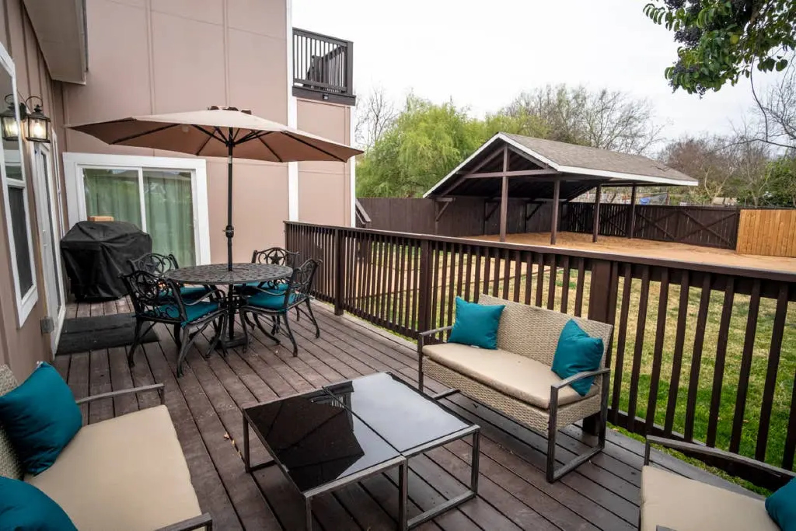 BRAND NEW Luxury Impressive House Near Downtown!