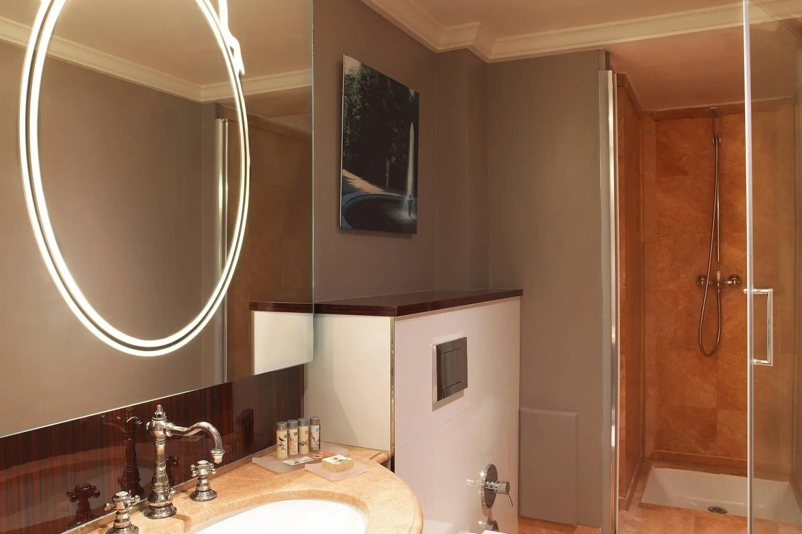 Renaissance Paris Nobel Tour Eiffel Hotel