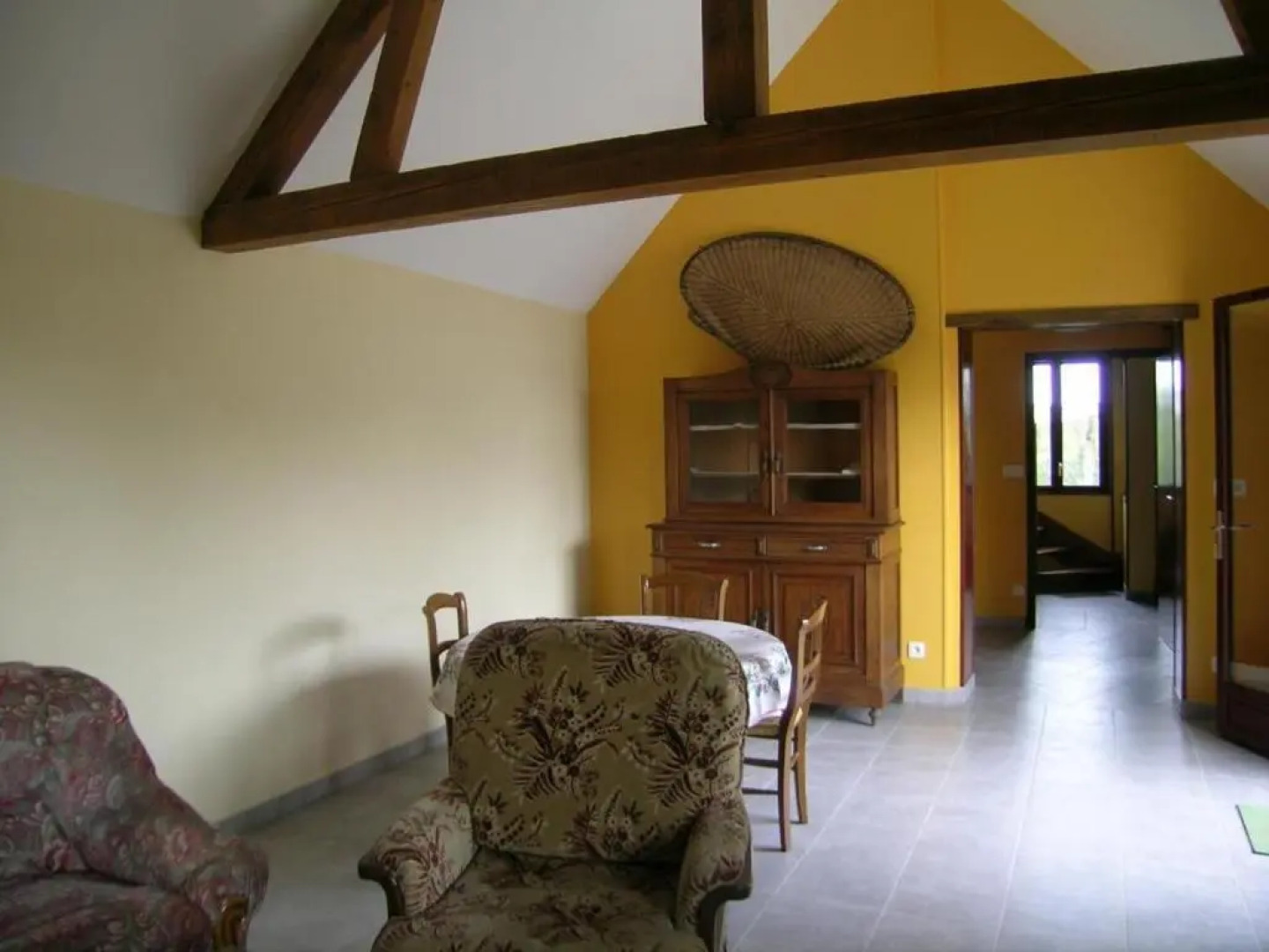 Gîte Dompierre-sur-Besbre, 4 pièces, 6 personnes - FR-1-489-51