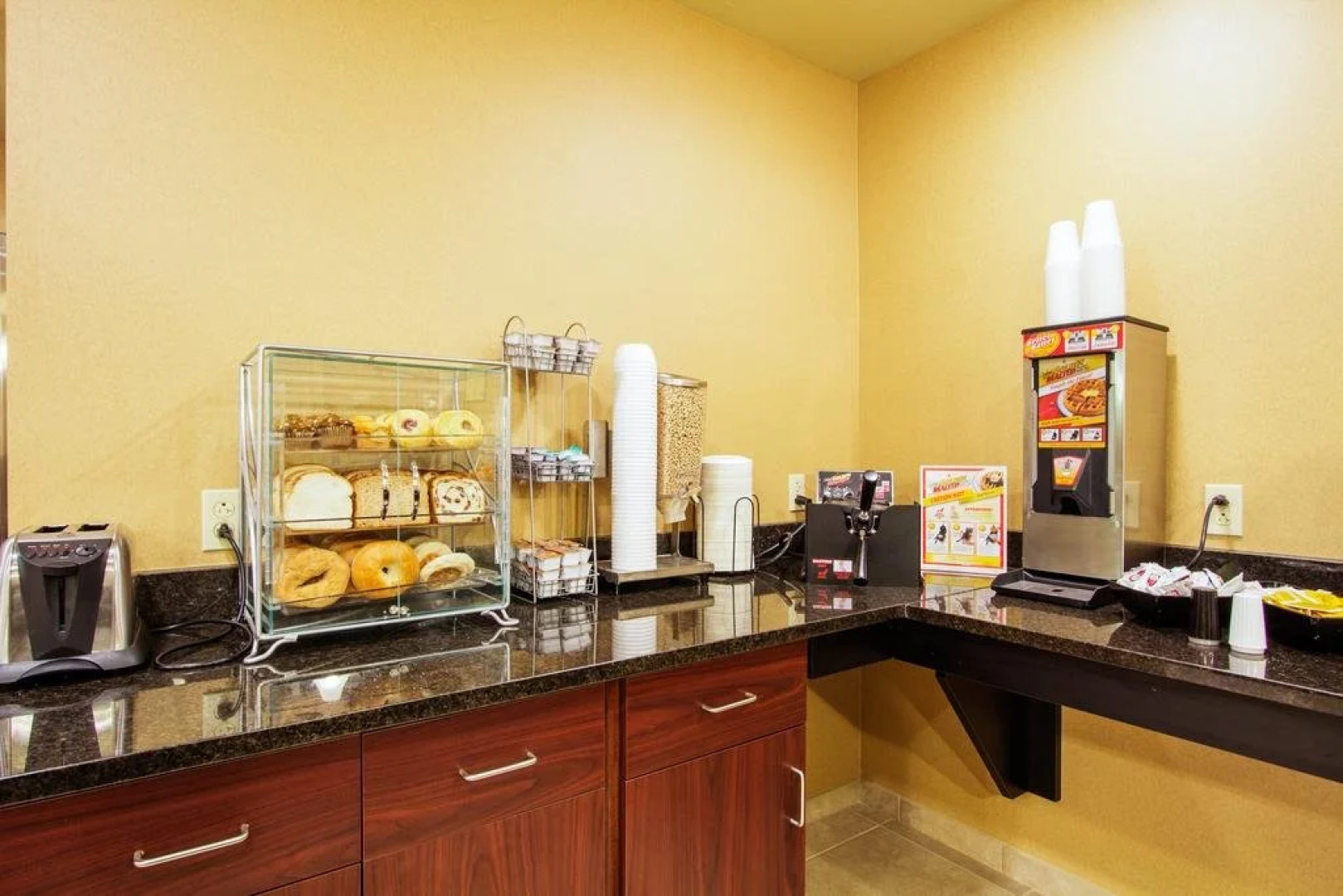 Cobblestone Inn & Suites - Corry