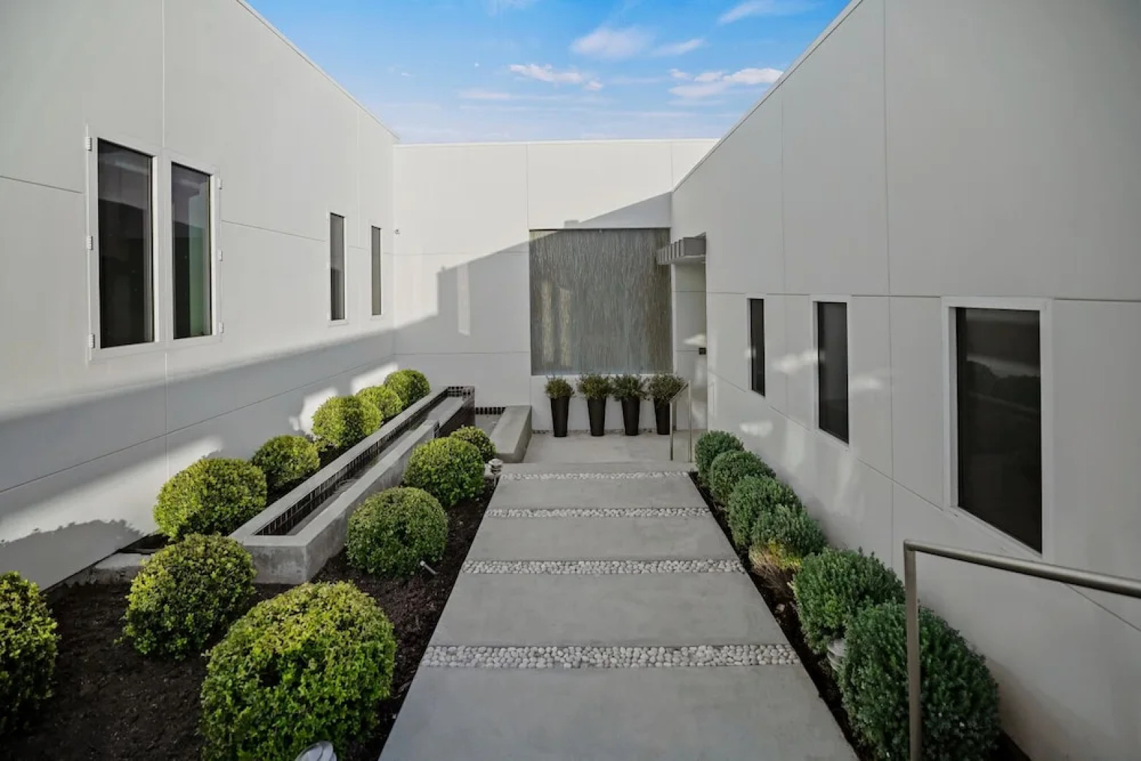 Winding Way - Modern Malibu Masterpiece With Unobstructed Ocean Views