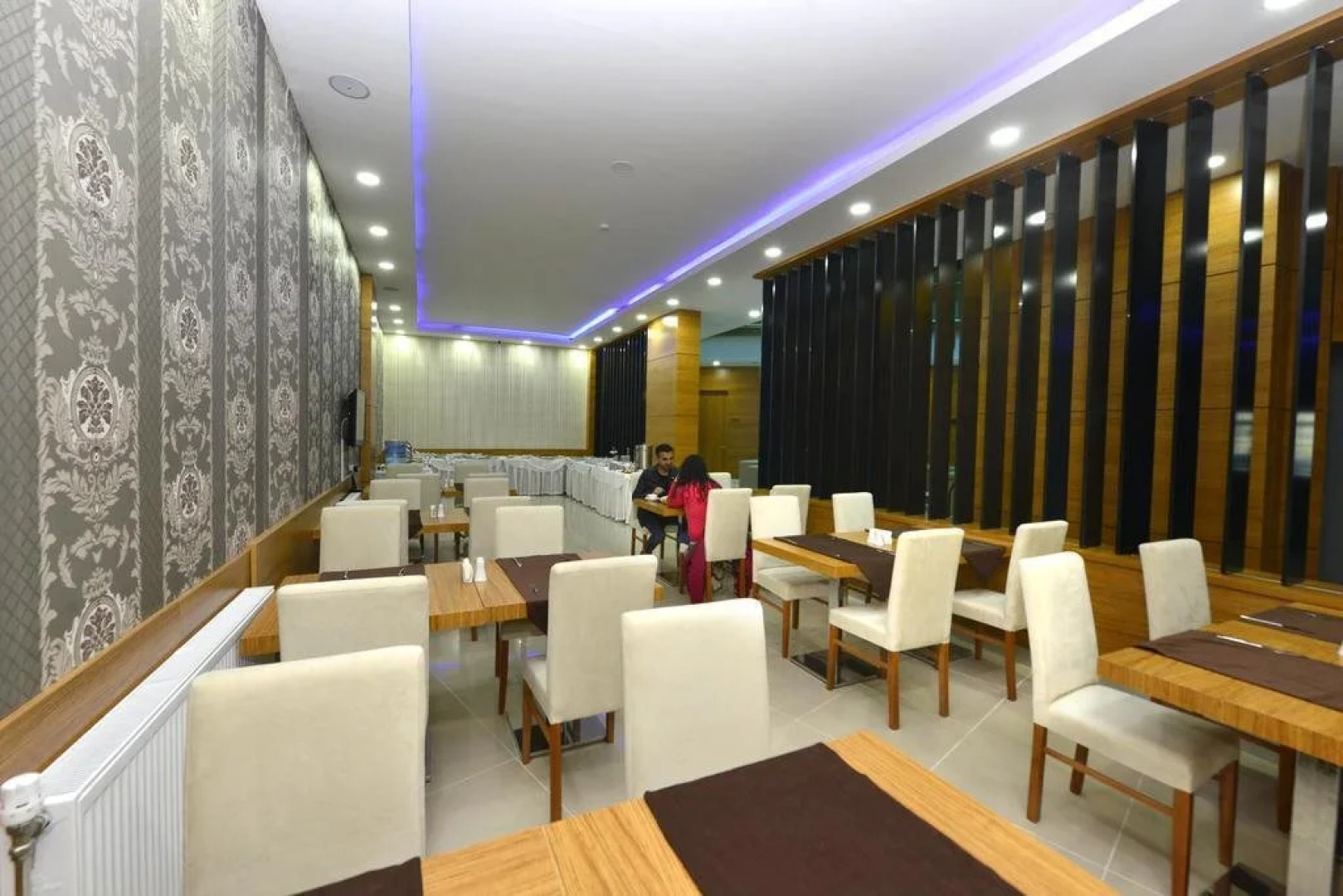 Grand Surmely Business Hotel