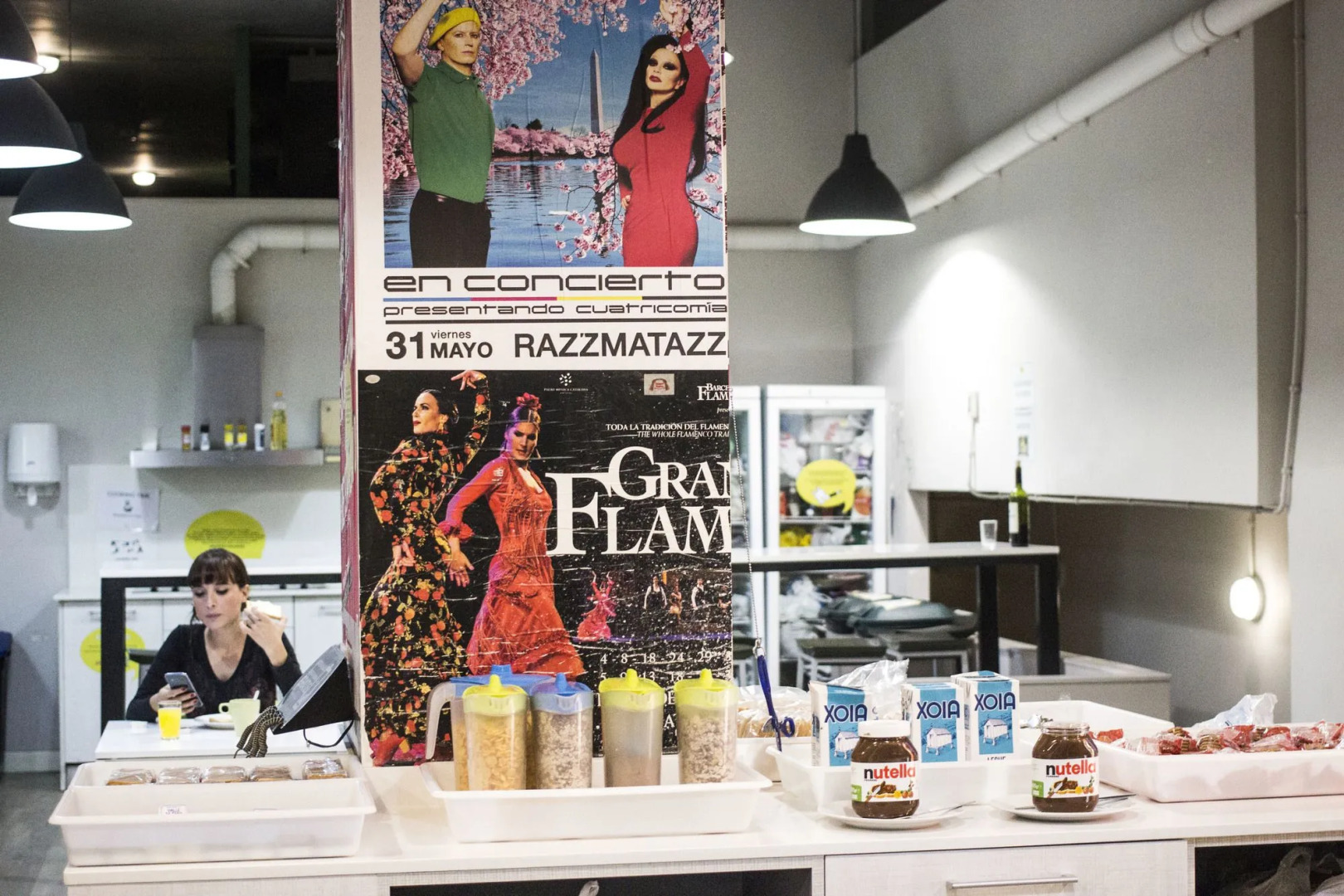 Hola Hostal Eixample - Hostel