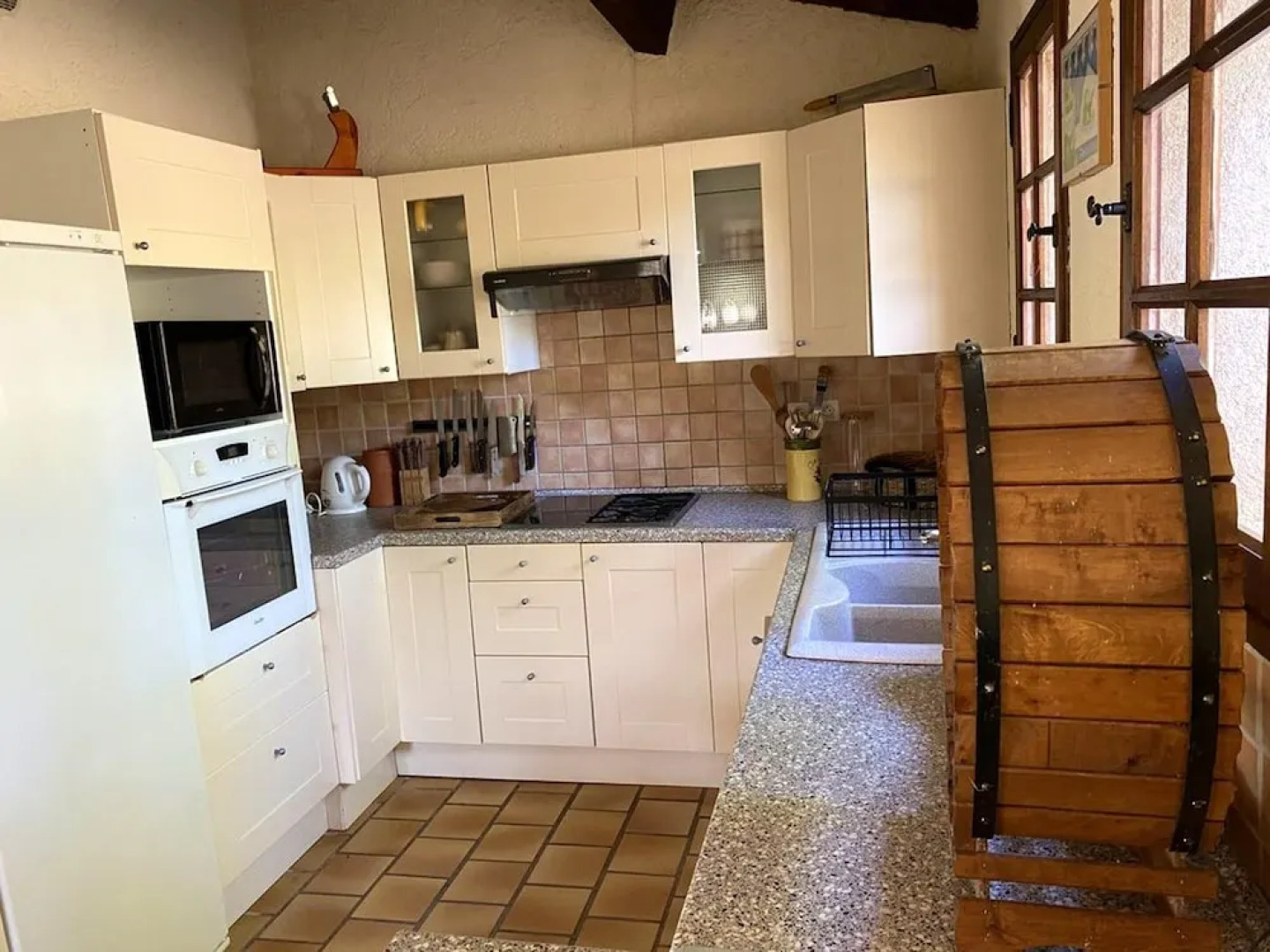 Villa With 5 Bedrooms in Entrecasteaux, With Private Pool, Enclosed Garden and Wifi