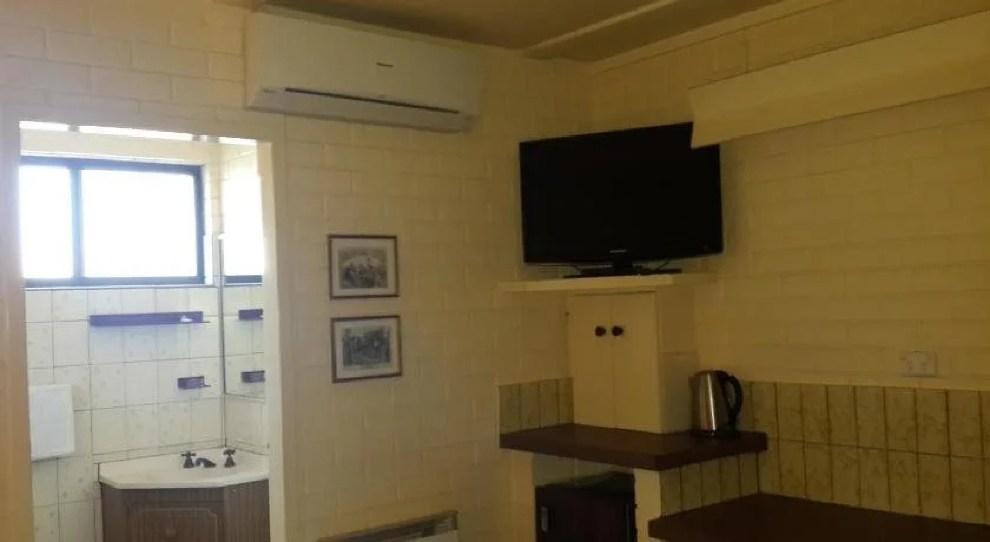 Robertson Country Motel