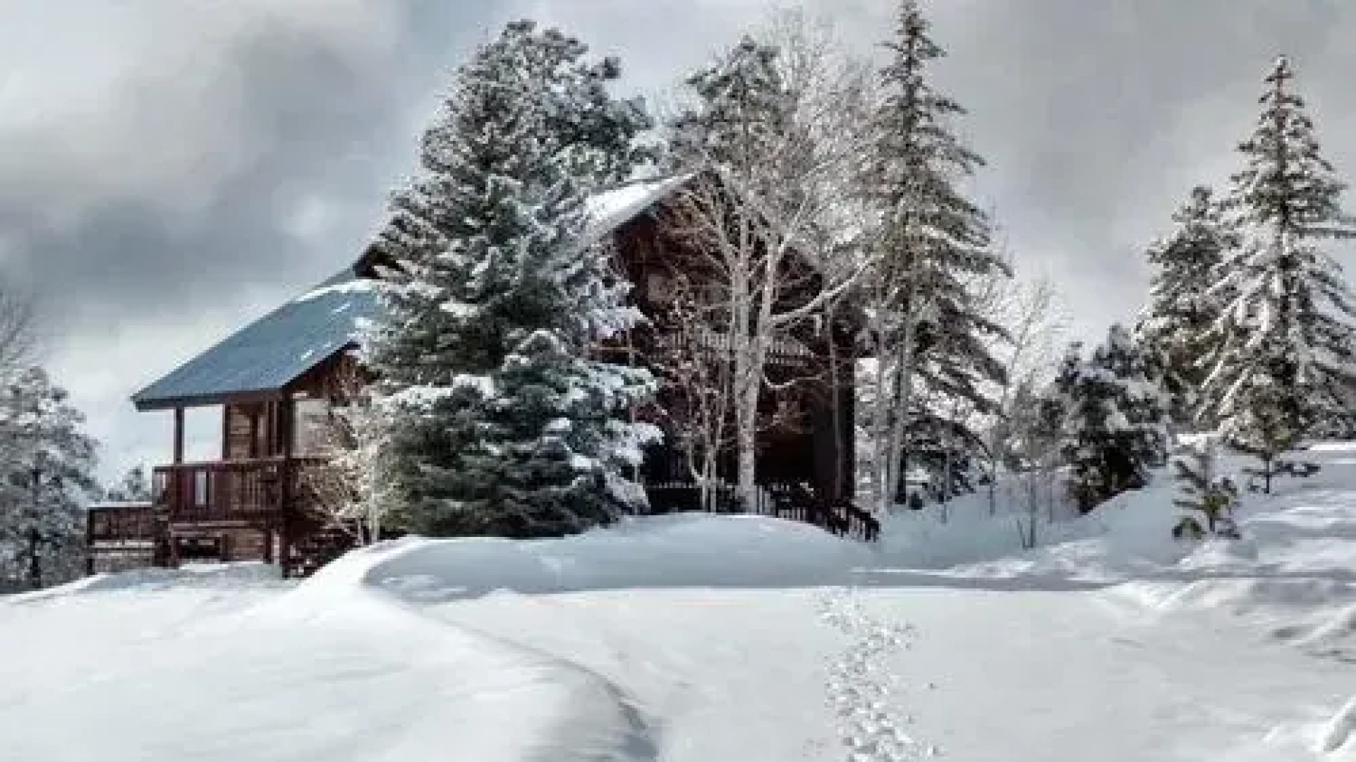 Pine Vista 3 Br Home by RedAwning