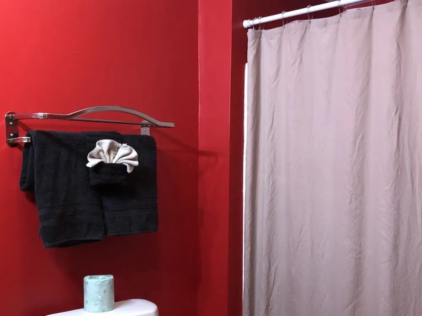 Amazing Dreams 2 Bedroom Cabin by RedAwning