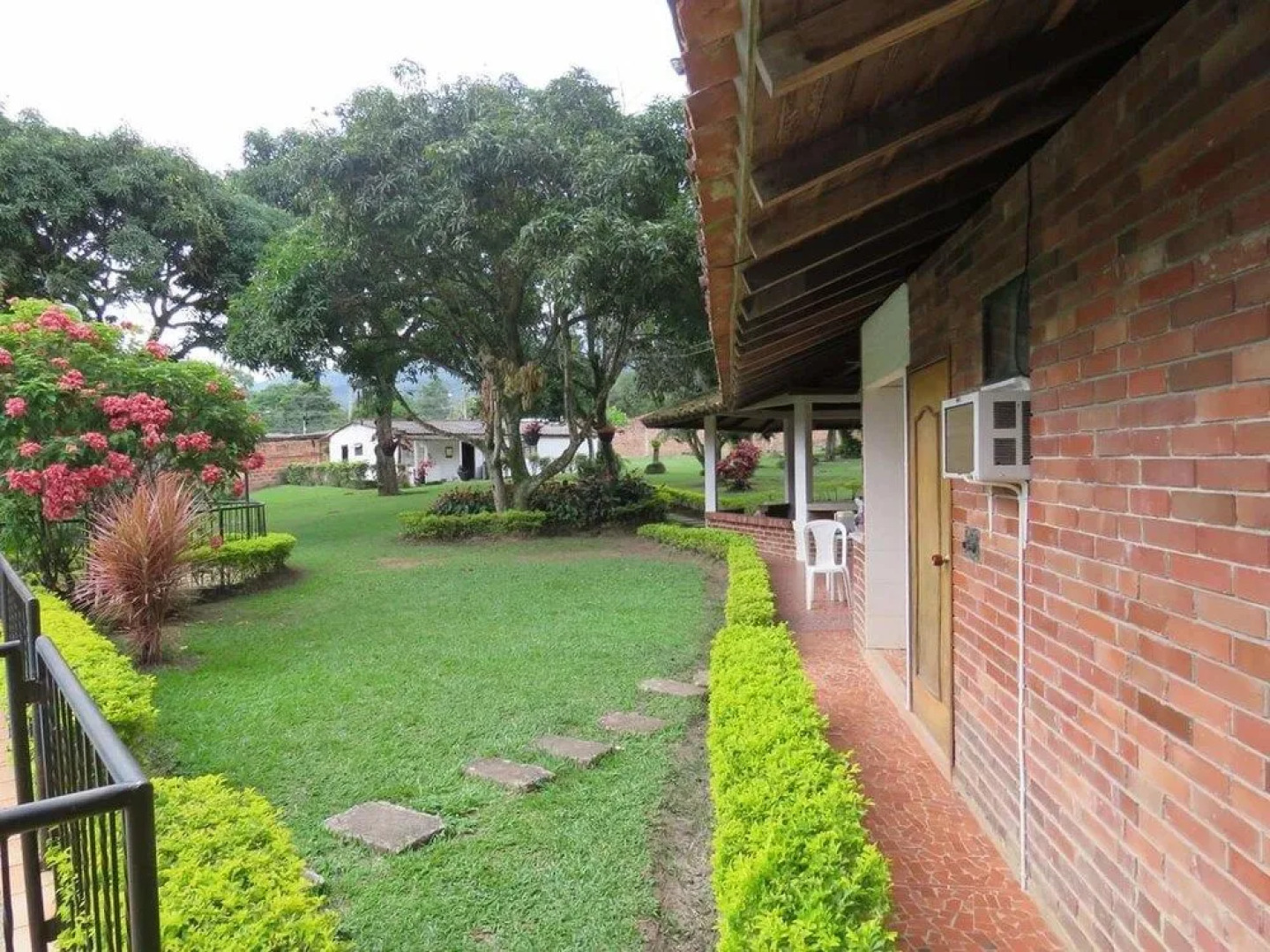 Hotel Campestre Nukak Travellers Club