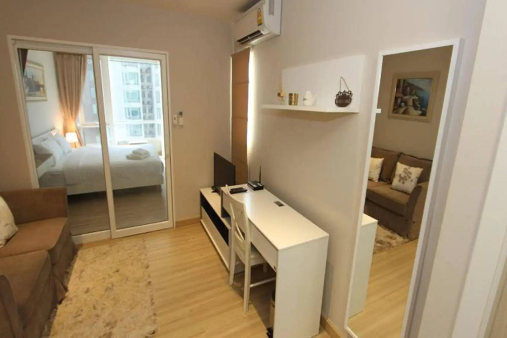 A Bed at Muangthong Thani