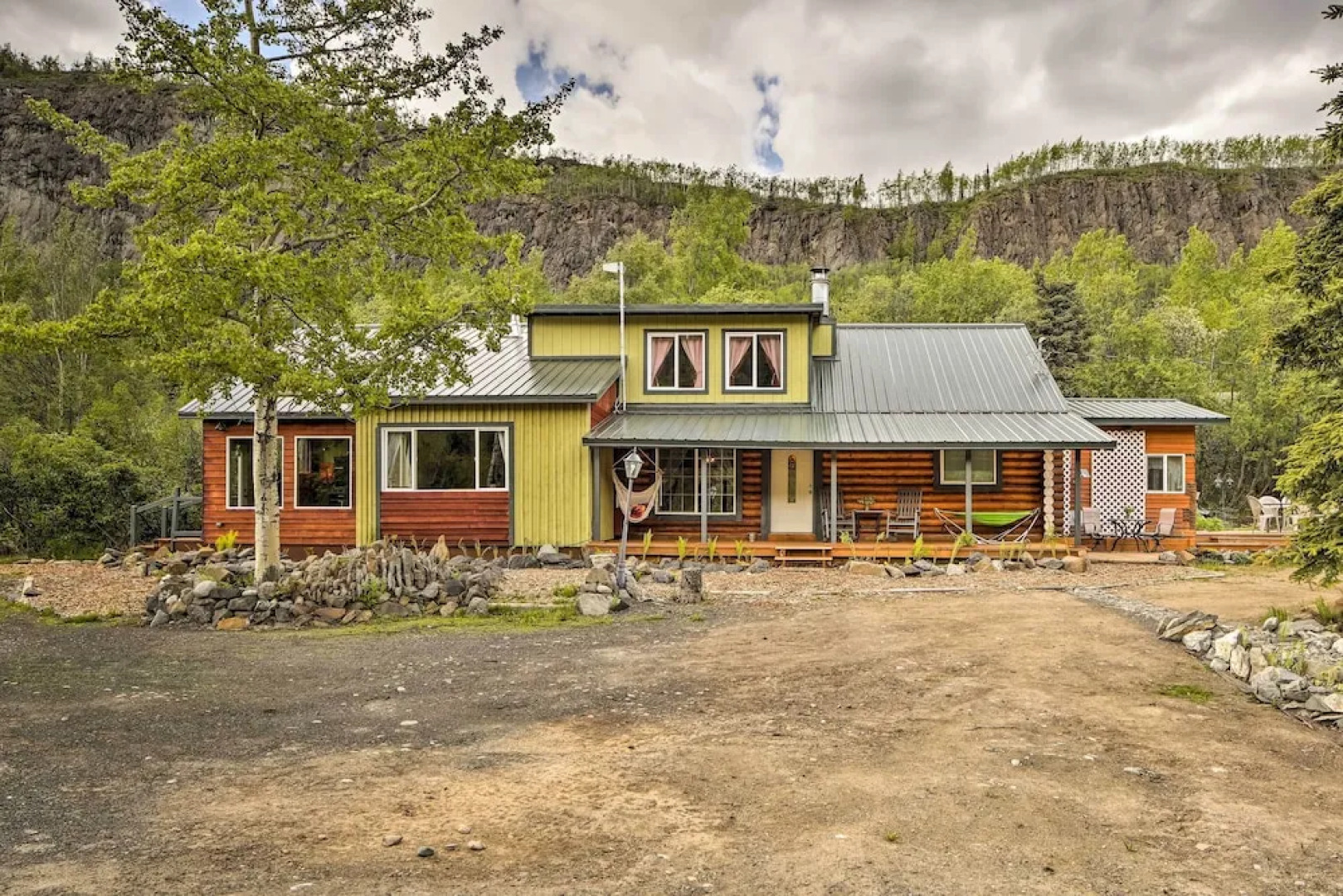 'lodge 88' - Steps to Weiner Lake w/ Dock & Boat!