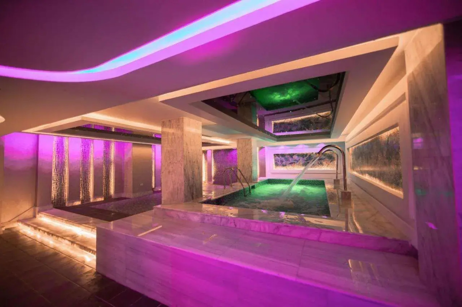 Курортный отель Bellagio Beach Resort