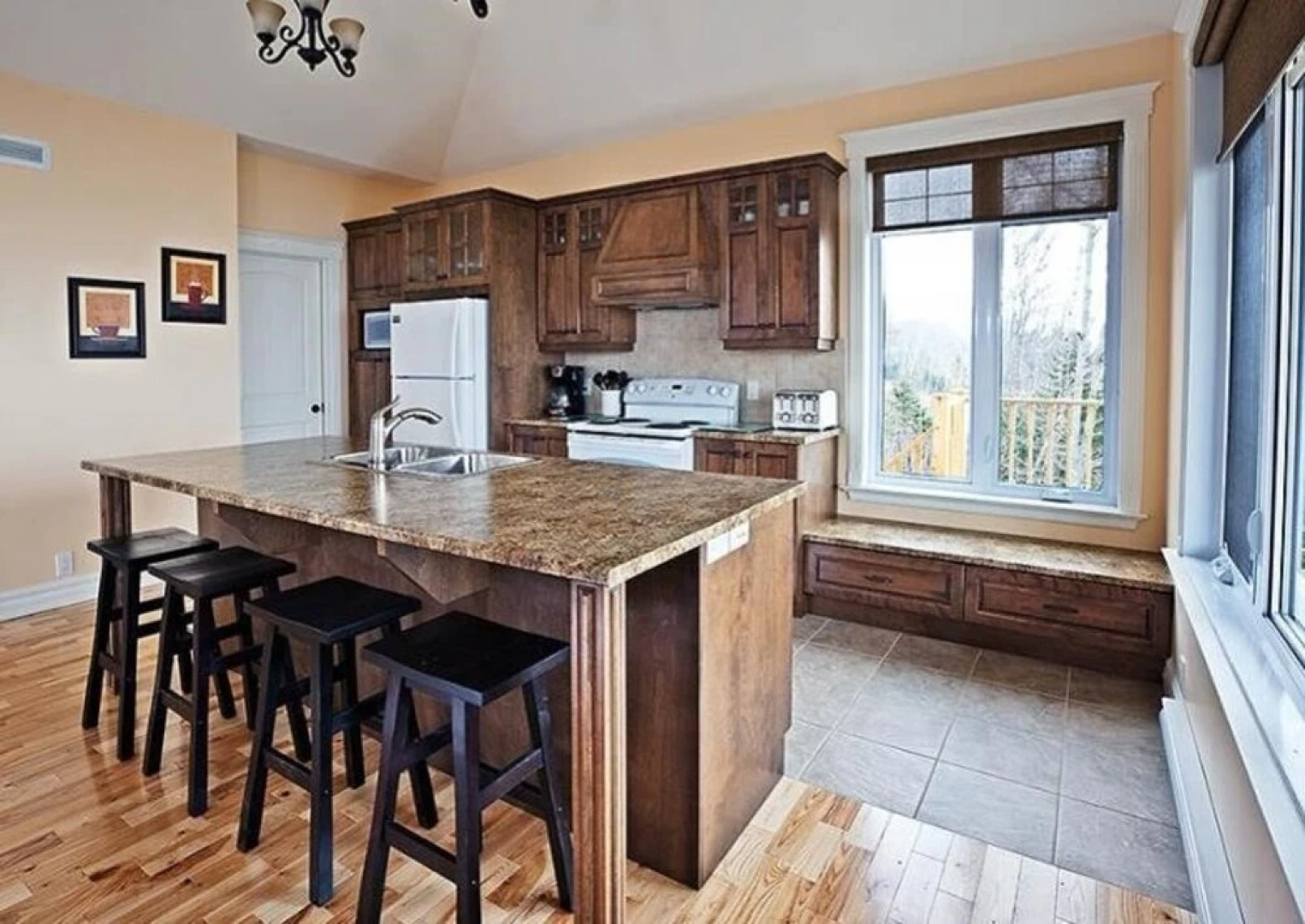 Chalet L'officier-1, spa et vue sur le Fleuve