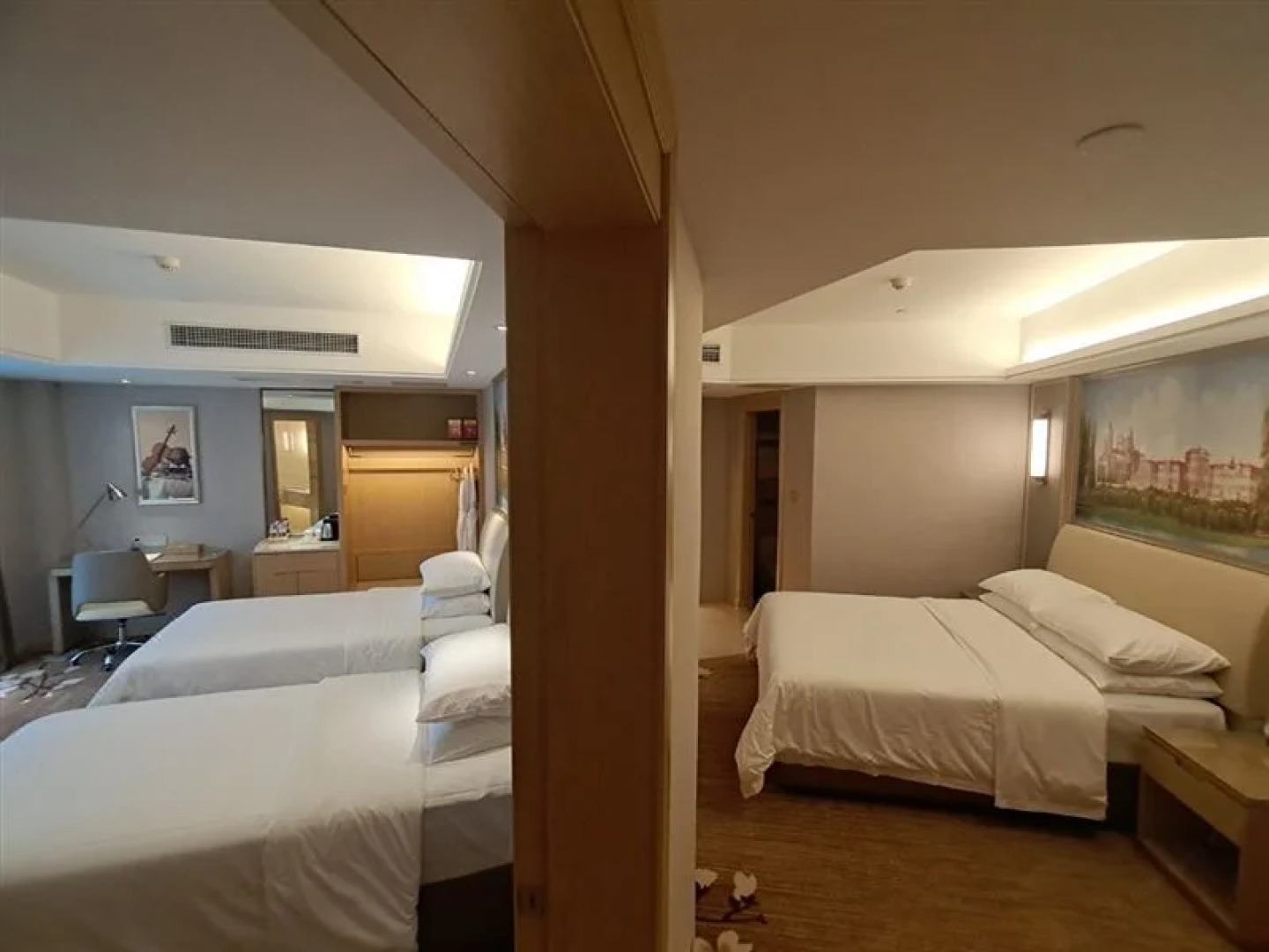 Vienna International Hotel(Shuanglong airport store of Guiyang Airport)