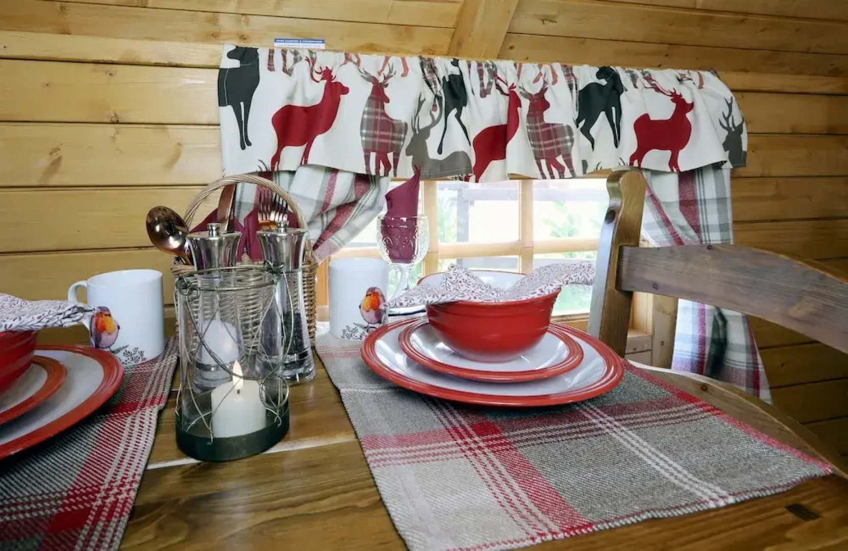 Elsay May Luxury Lodges Exclusively for Couples Over 25yrs and Dog Friendly