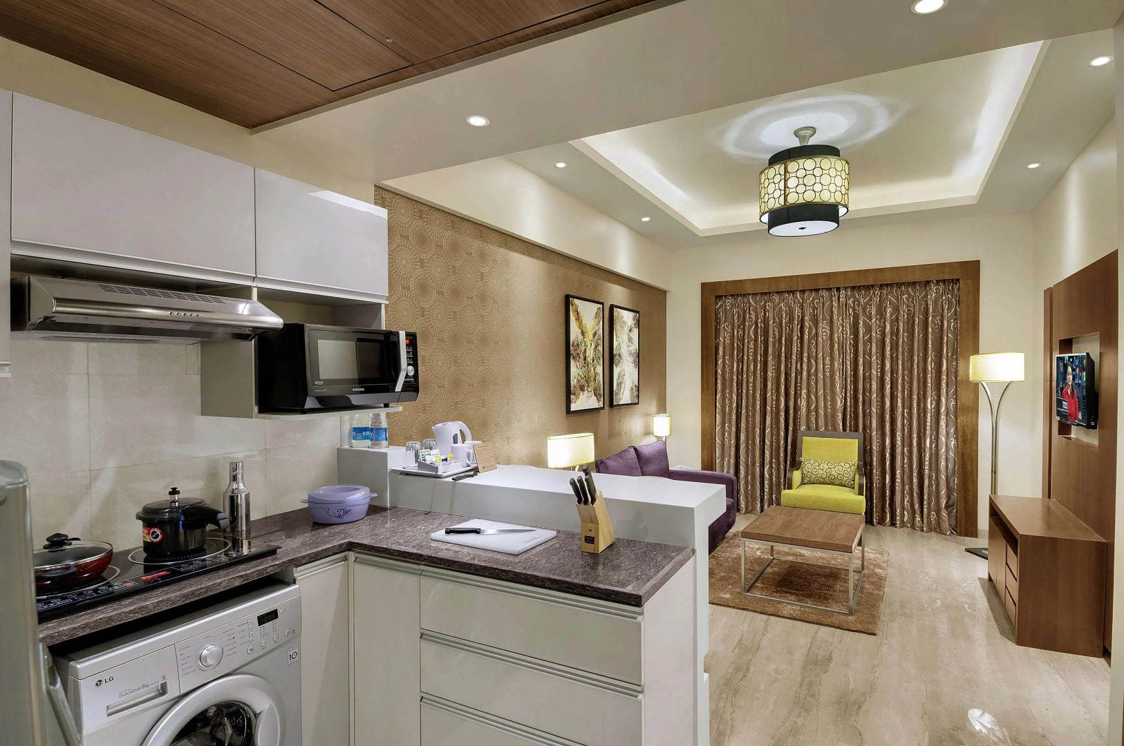 Express Inn The Business Luxury Hotel