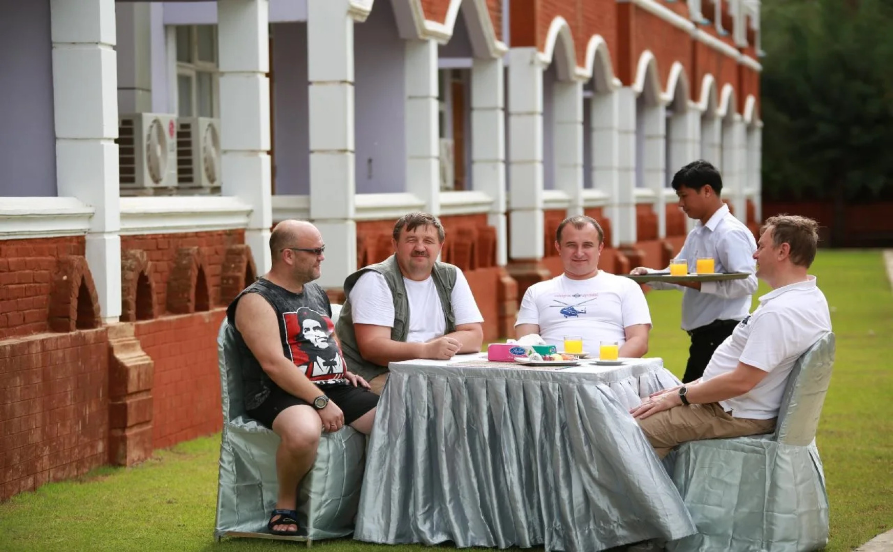 The Floral Breeze Wun Zin Hotel