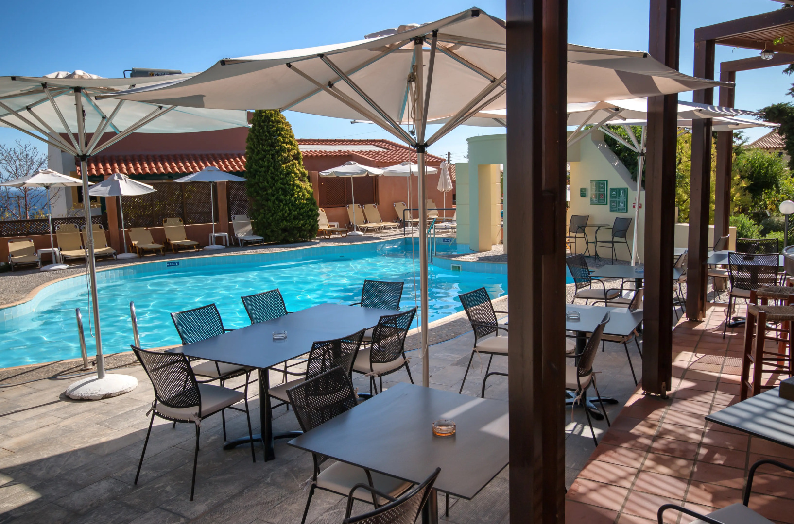 Koutouloufari Apartments