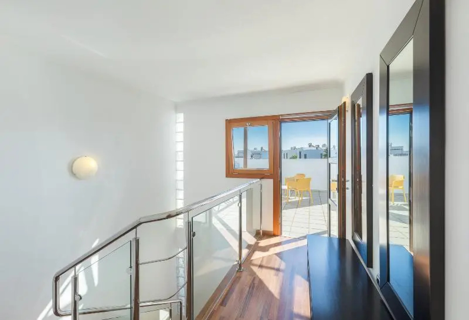 Camelot Holiday Homes by LIVVO