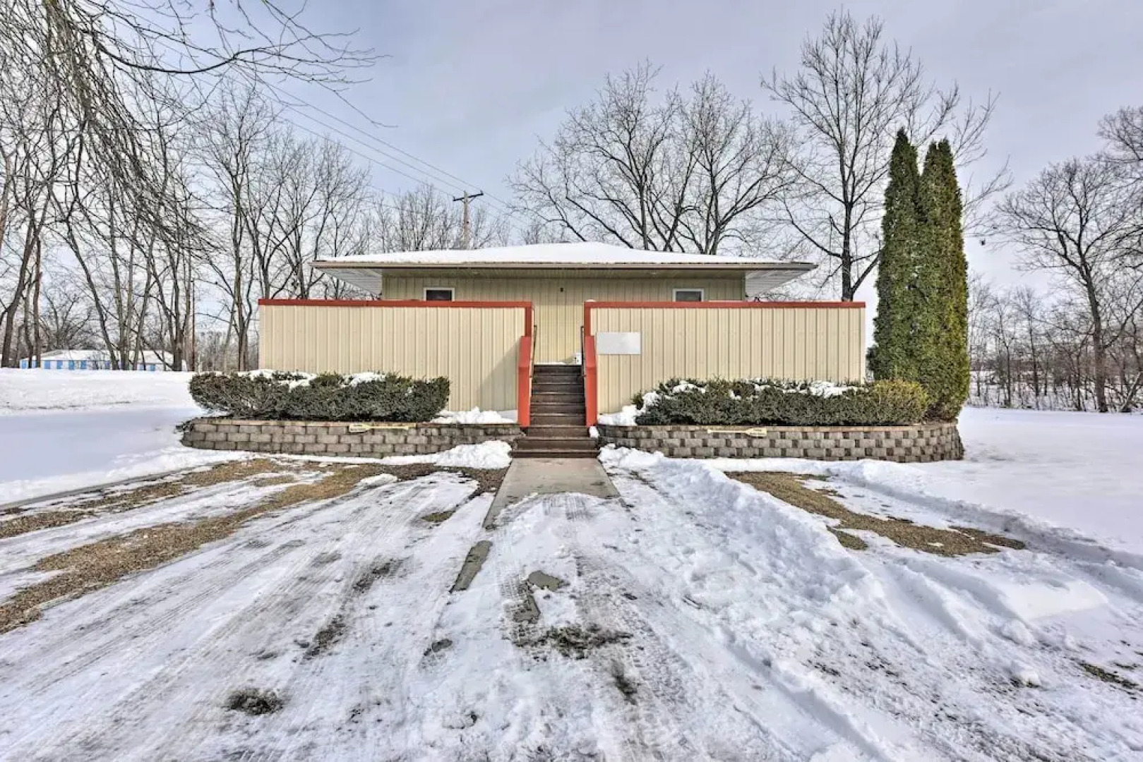 Pet-friendly Retreat w/ Deck: Steps to Marina!