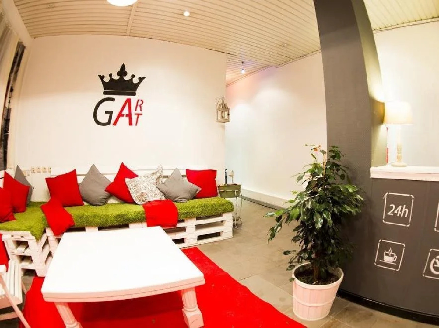 G-Art Hostel