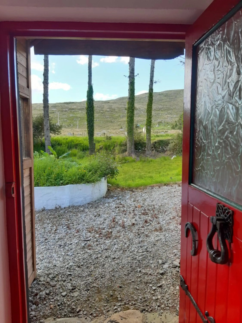 Beautifully Restored Cottage, Doochary