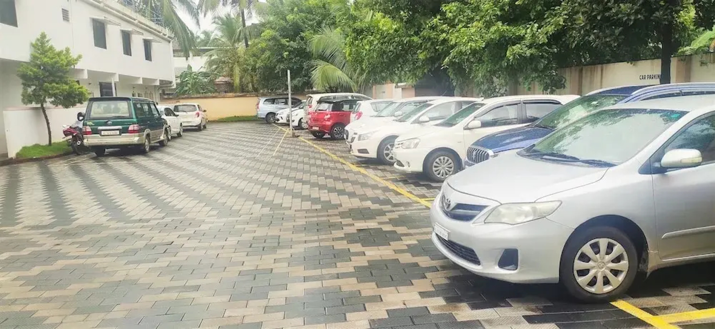 Hotel Pookodans International