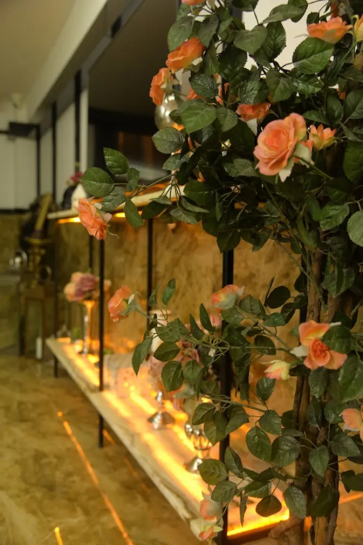 Antique Art Residence