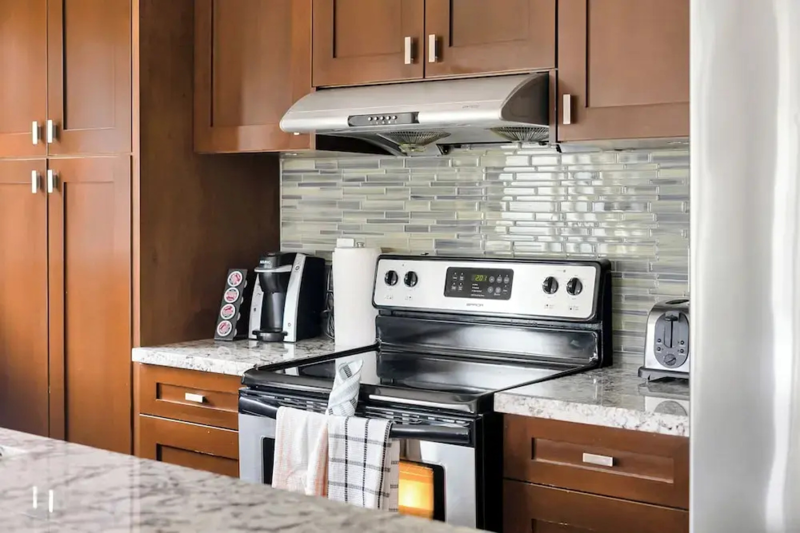 Rooftop Paradise Luxe 2BR  Lake Views