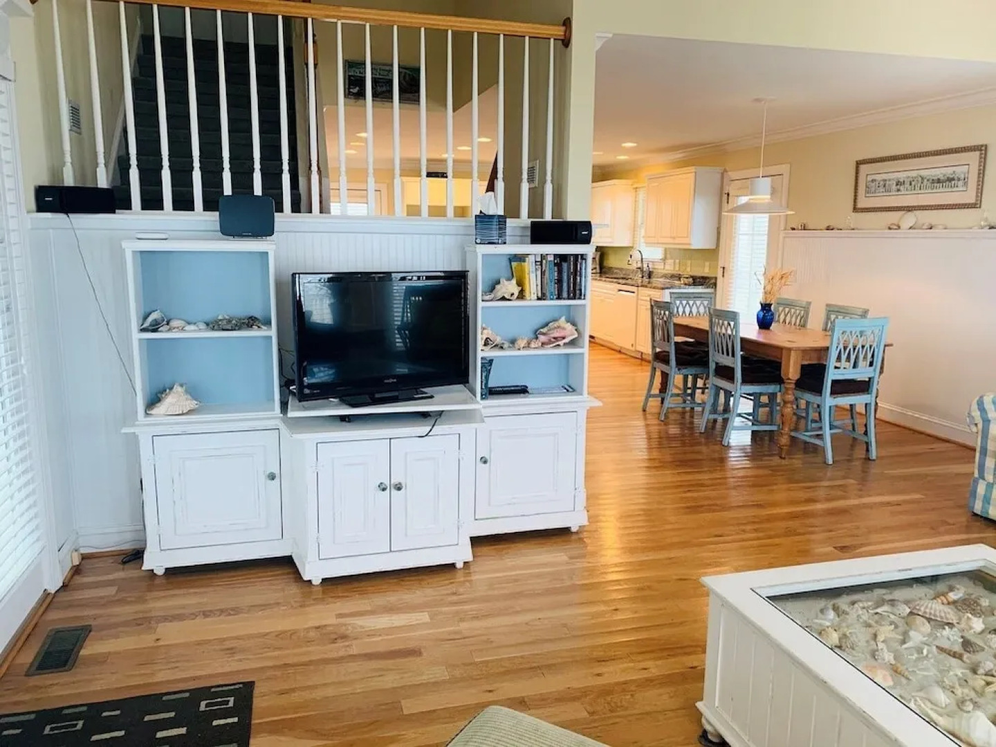 Sweet Dreams Private  4 Bedroom Home by RedAwning