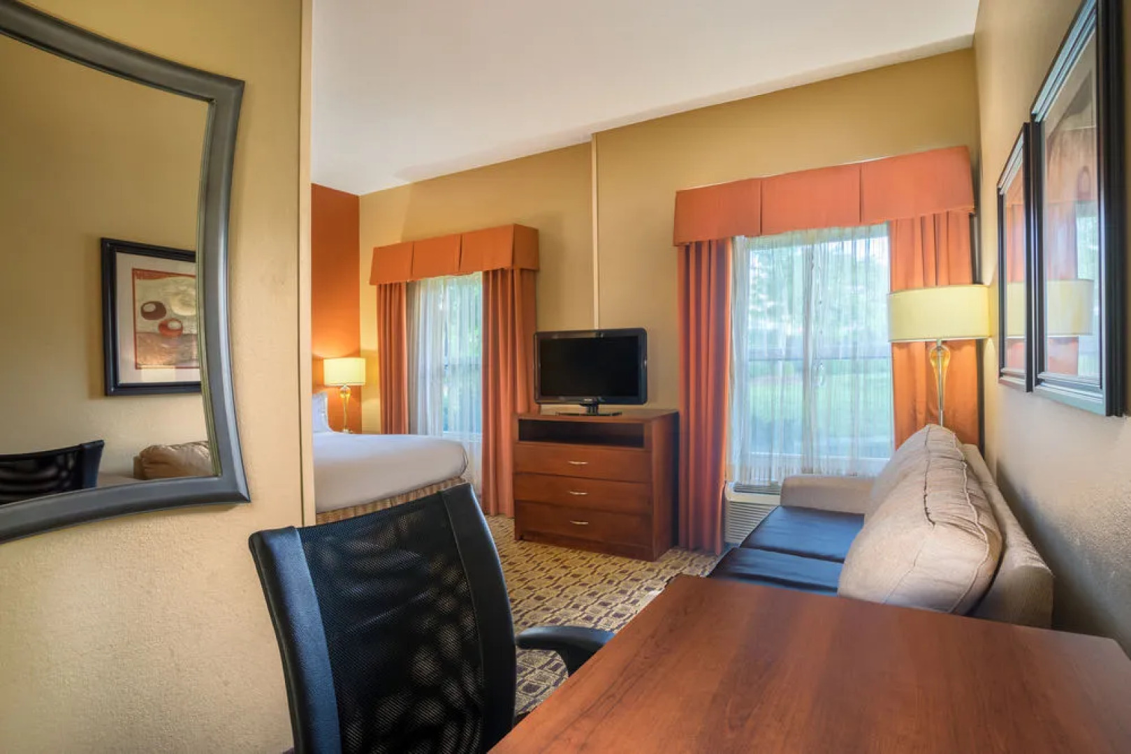 Holiday Inn Express & Suites Huntersville Birkdale