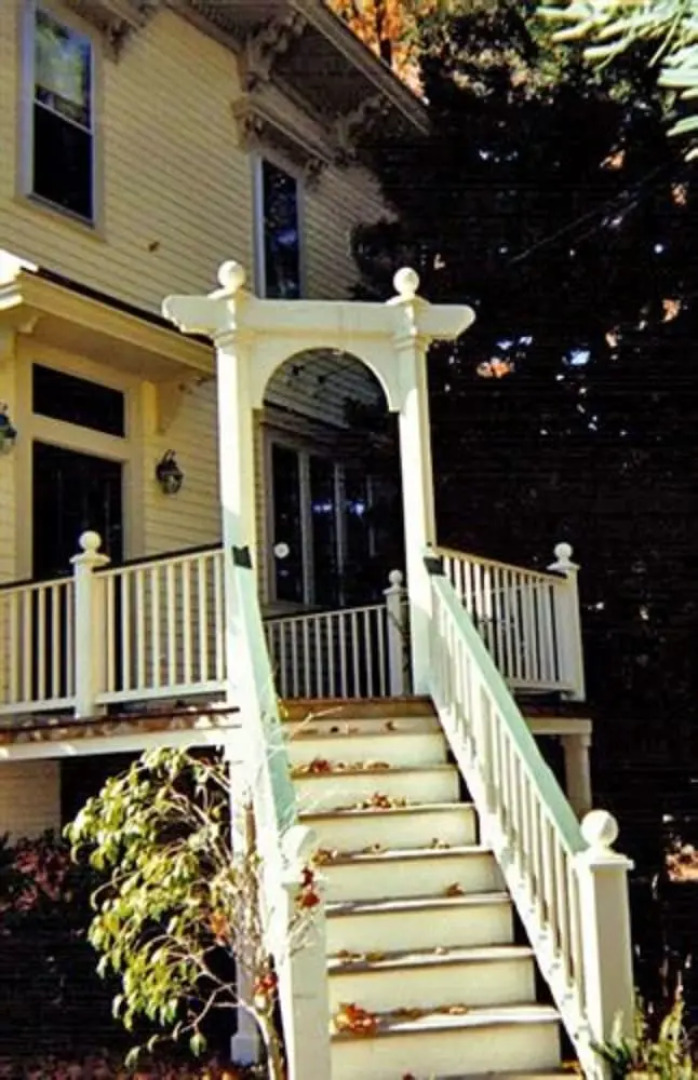 Pillsbury House Bed & Breakfast