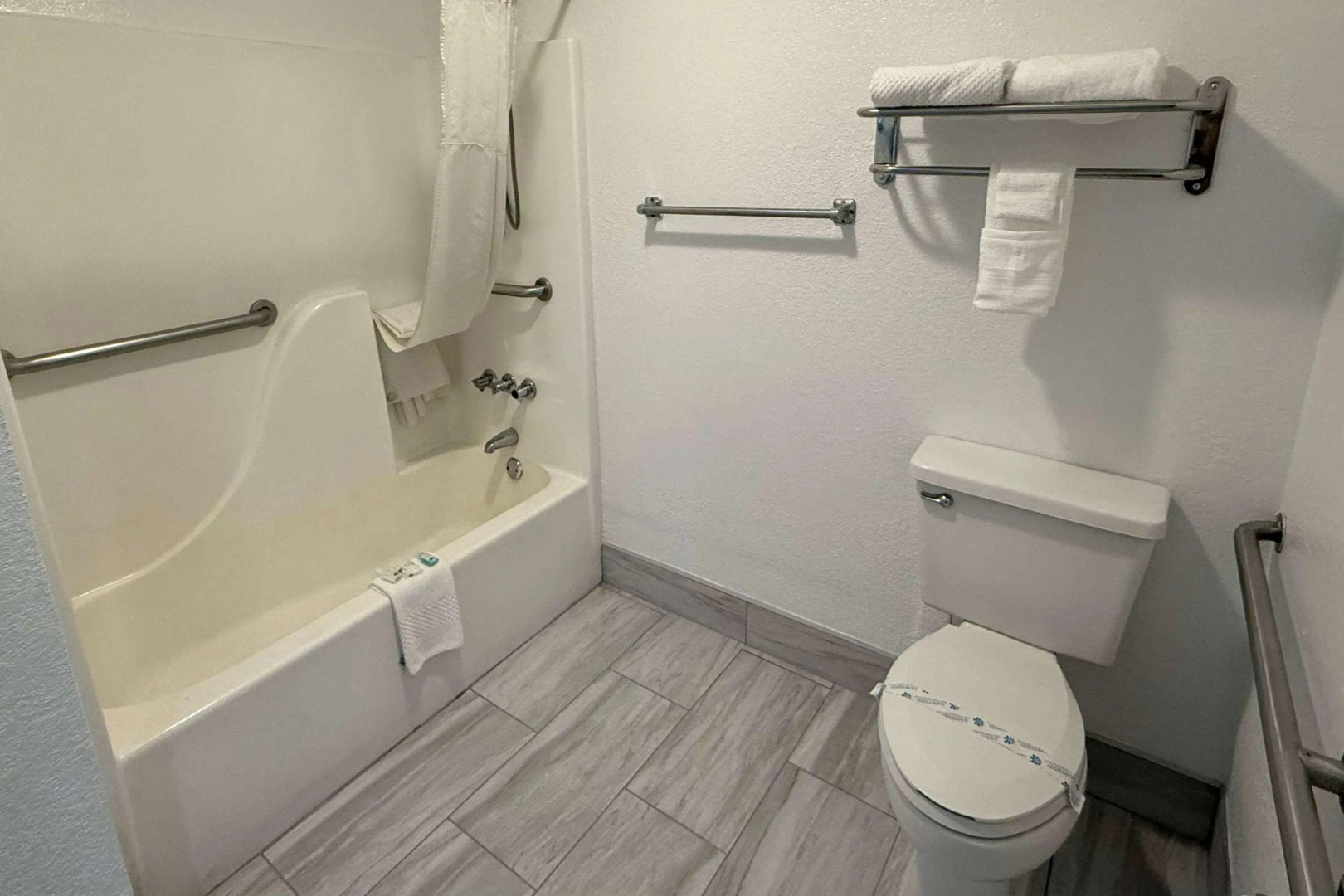 Days Inn by Wyndham Eglin AFB