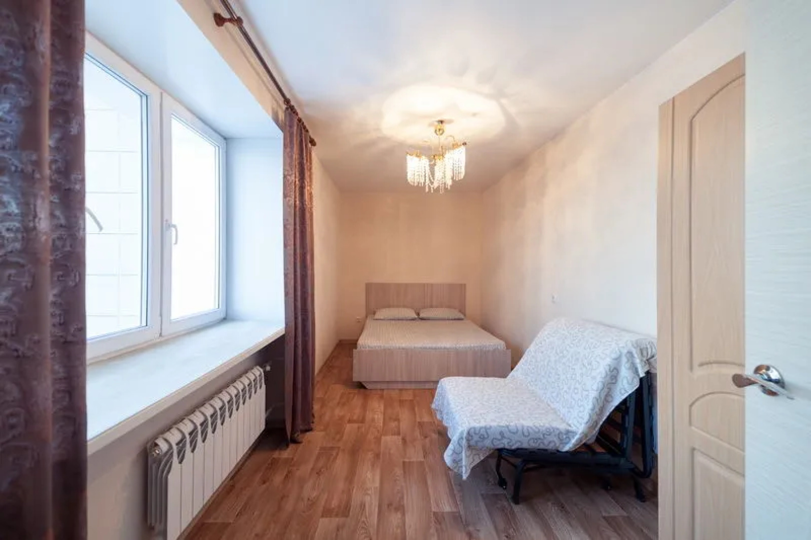 Apartments Viktory on street Pichugina, 6