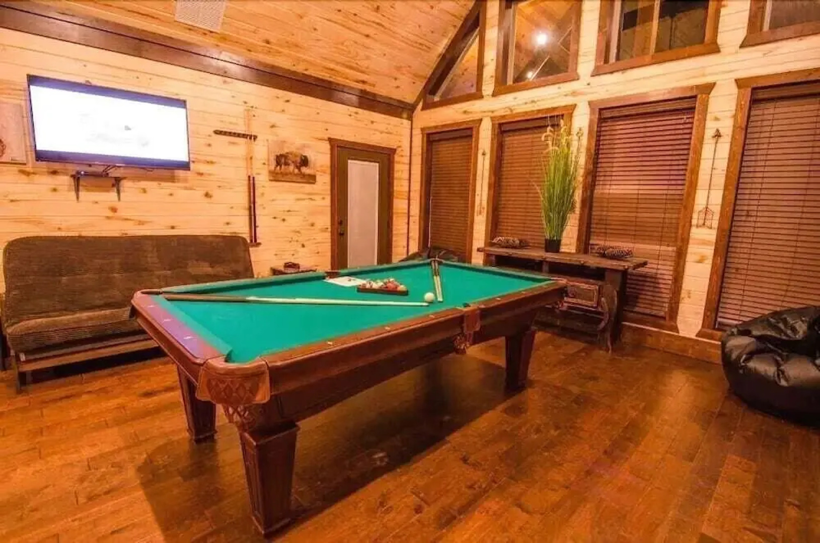 Geronimo Lodge - 6 Br Cabin