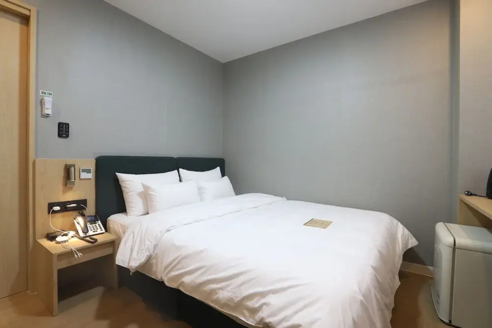 Geoje-Si Hound Hotel Jangseungpo