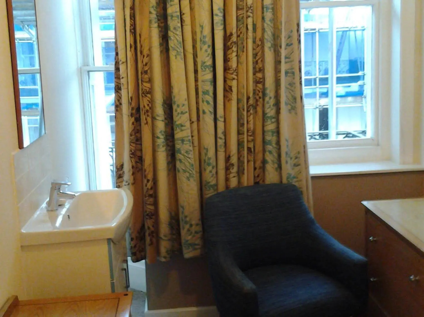 Sterling House Hotel