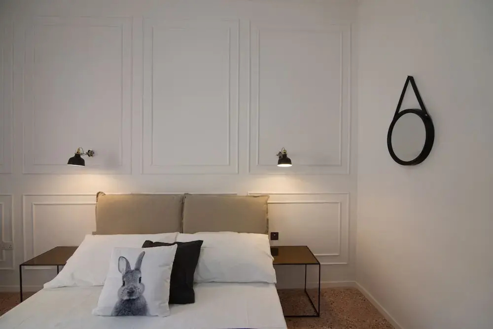 The Burrow City Rooms (Homestay)