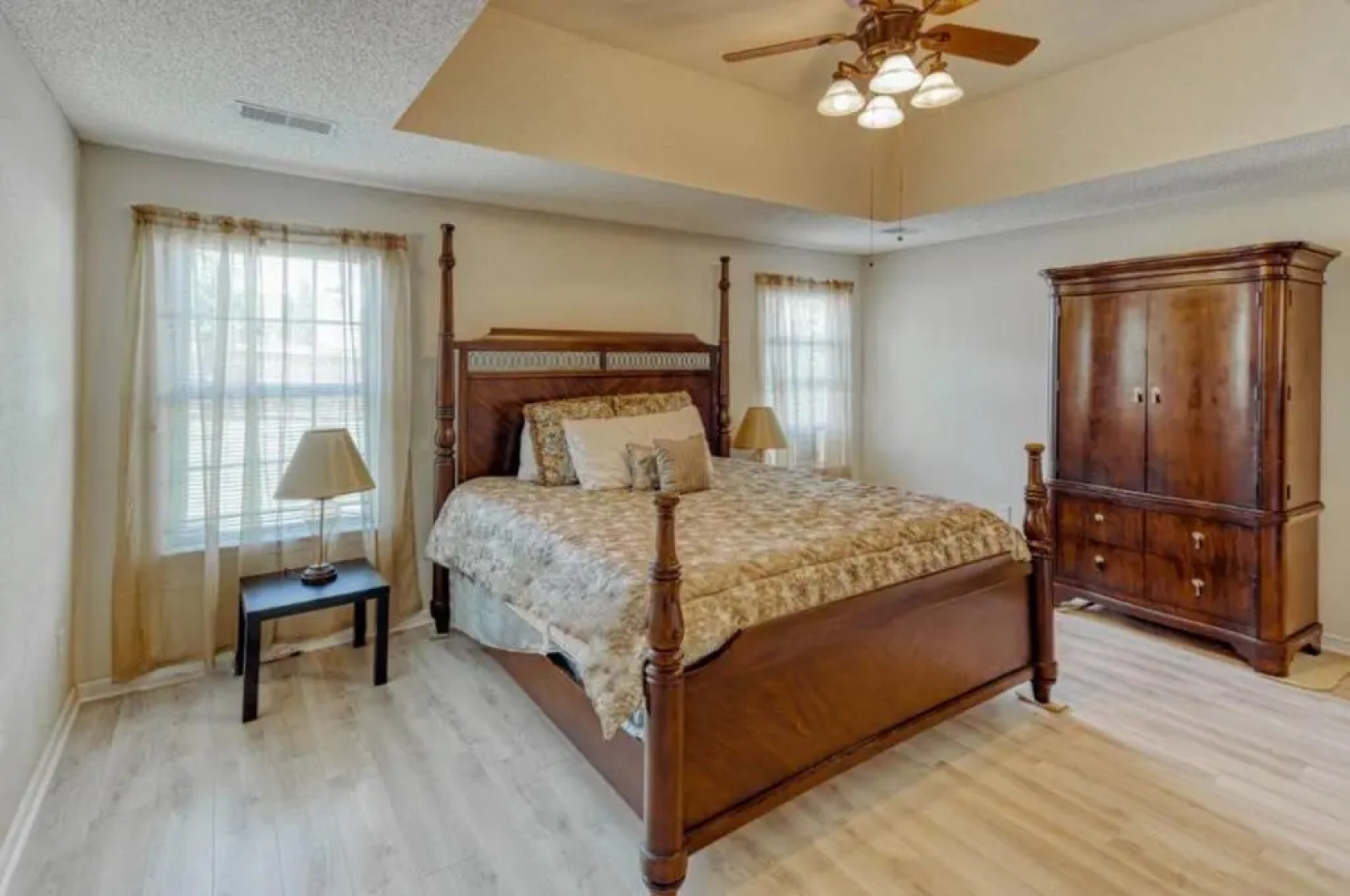 6 Bed Seasoned Family/grad Groups Get Together