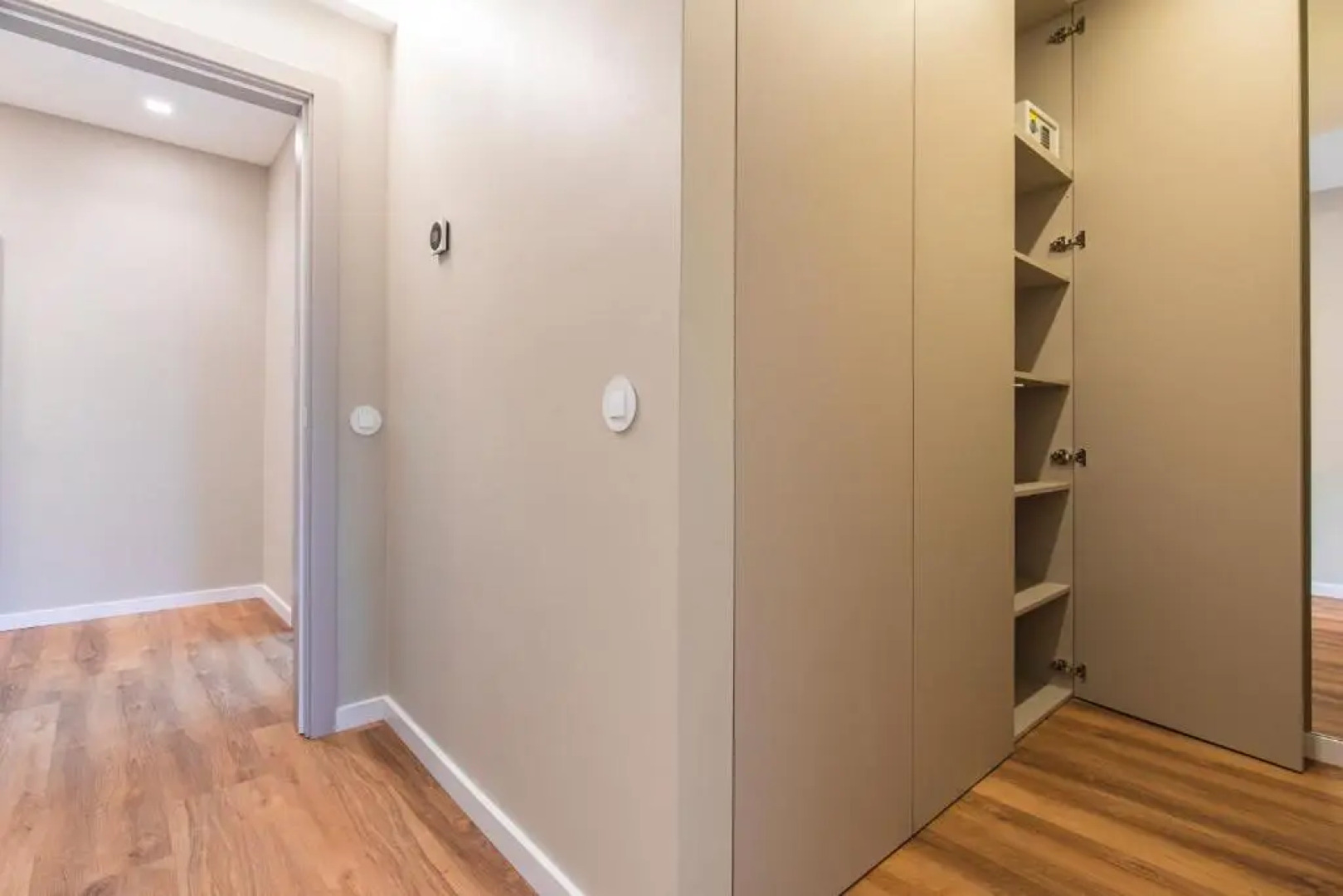 Deluxe 2BDR Apartment in Carcavelos by LovelyStay