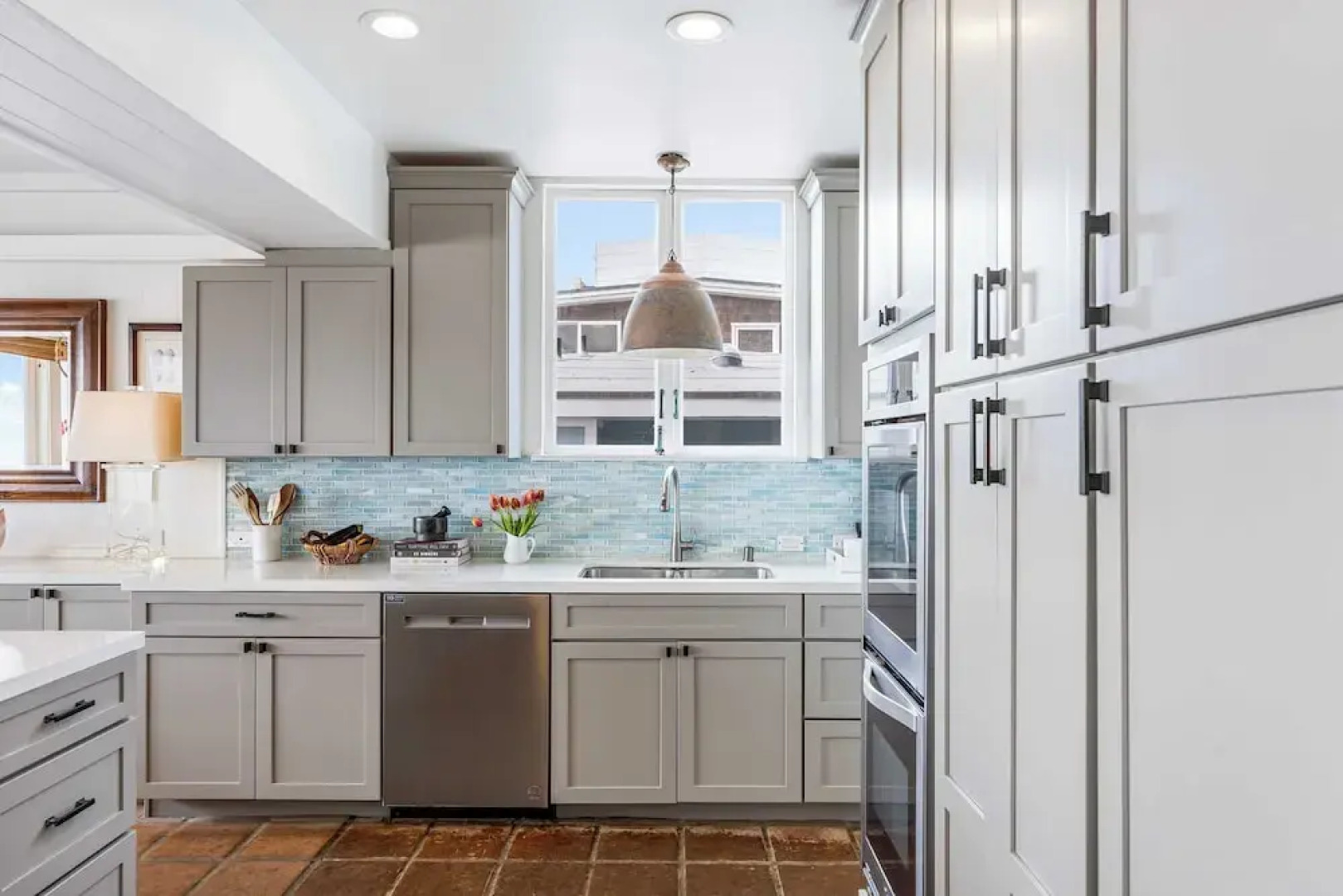 Unbeatable Beachfront Bliss w/ Ocean Views, Luxe Interiors & Patio Beach Road