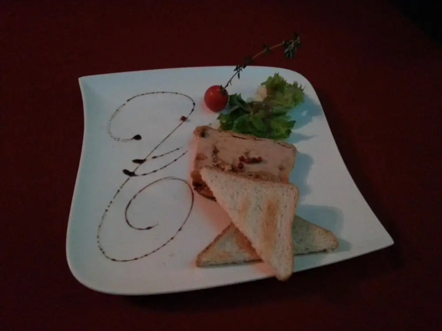 Logis Hôtel Le Gai Pinson